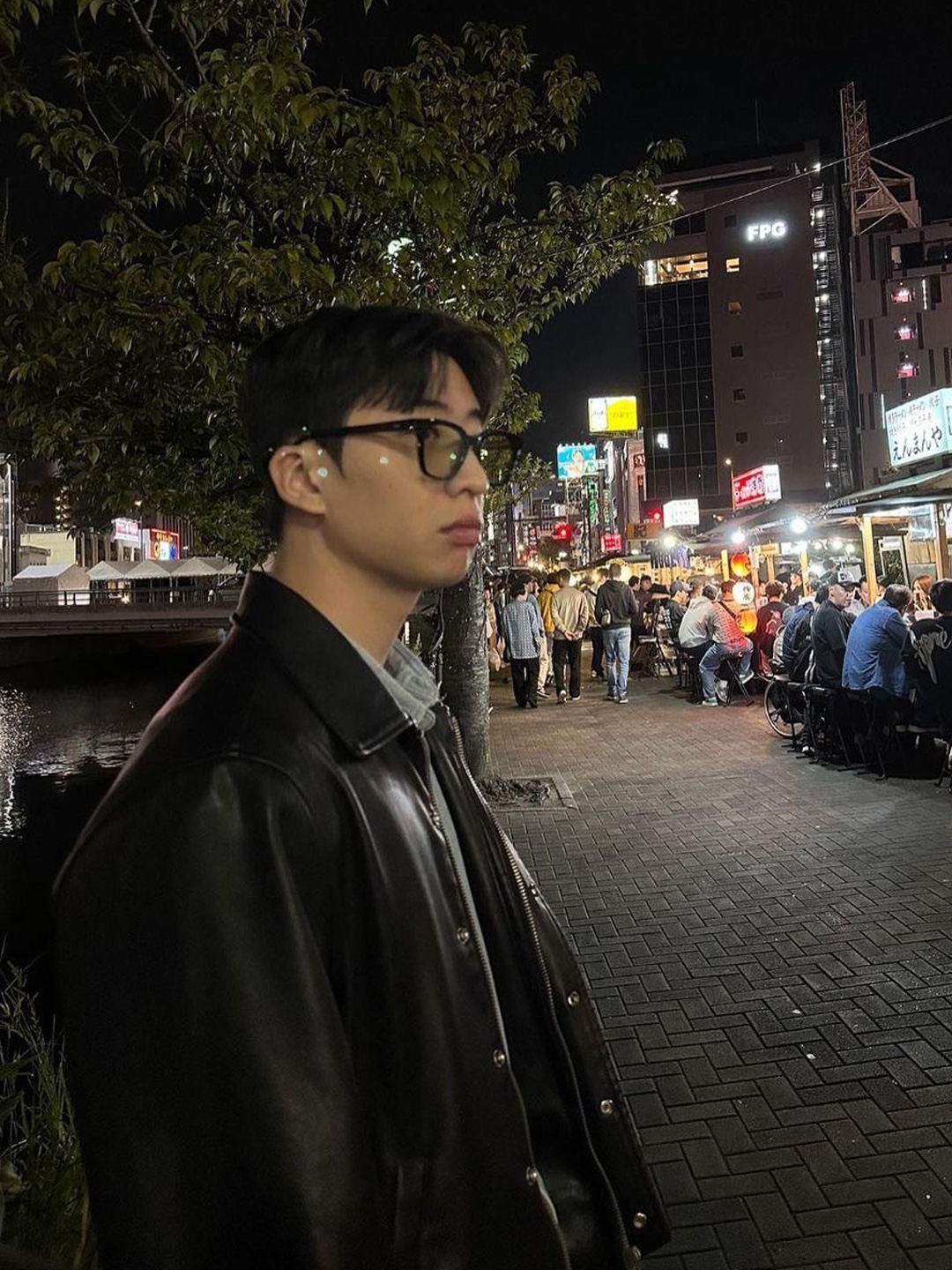 Project G/R Biker's Leather Jacket Black, [KREAM 단독] STU Overfit Leather Jacket Brown 착용 스타일 - 2
