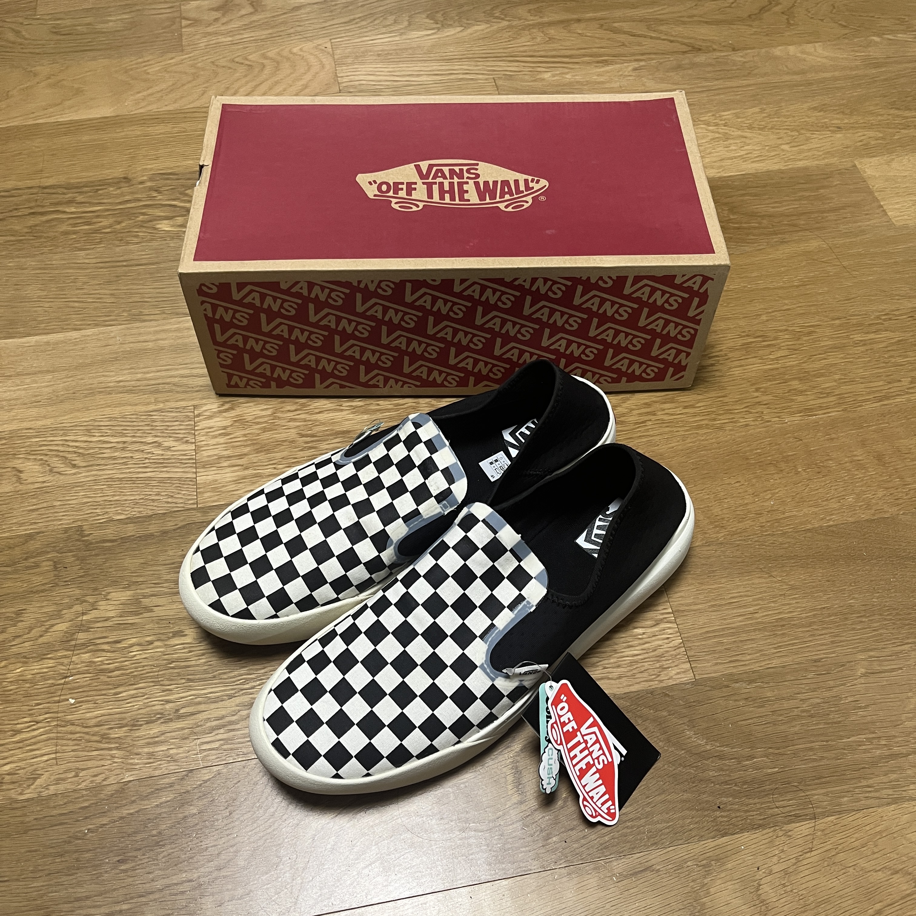 Vans Checkerboard Comfycush One Black 착용 스타일