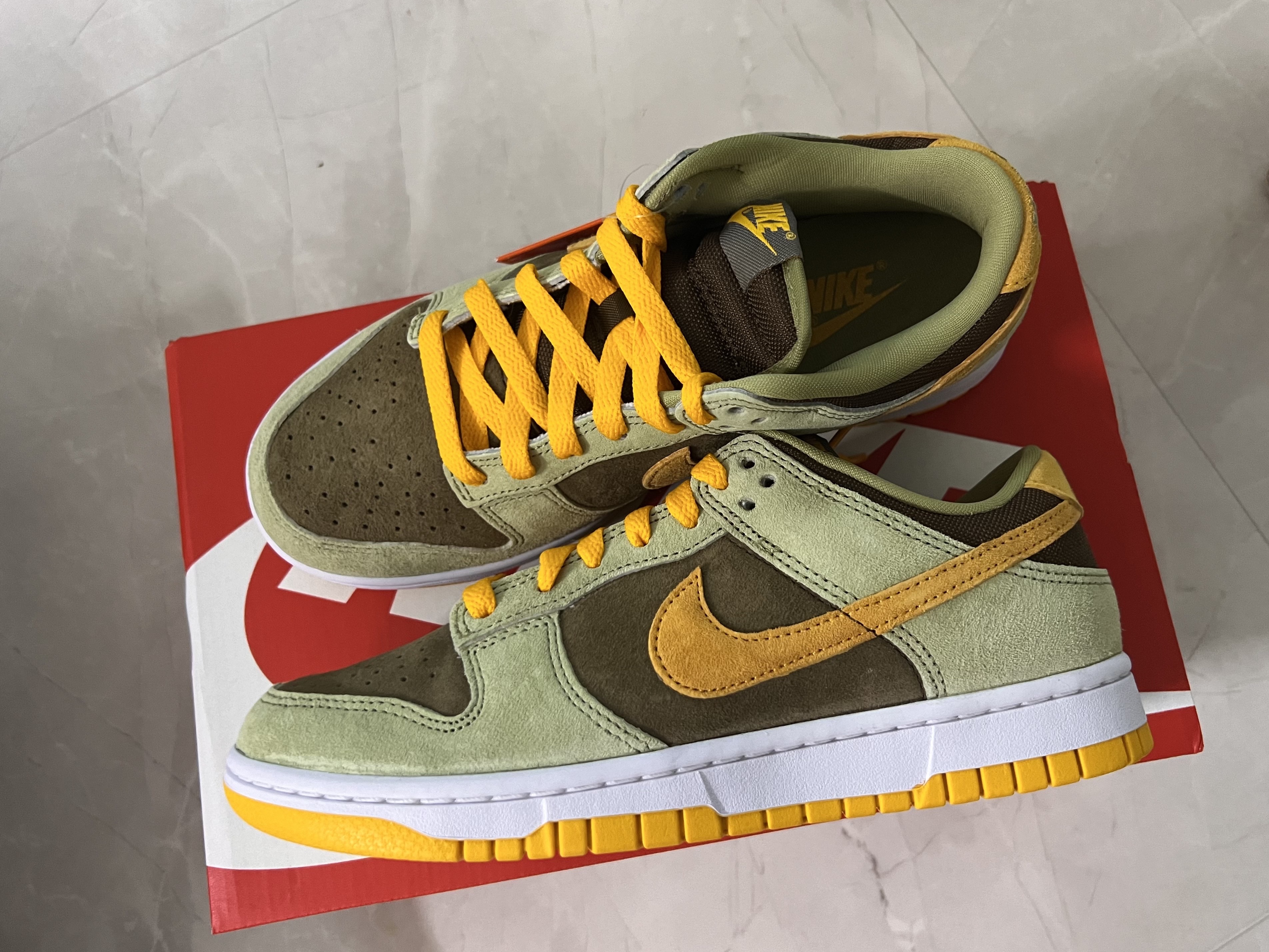 Nike Dunk Low SE Dusty Olive 착용 스타일