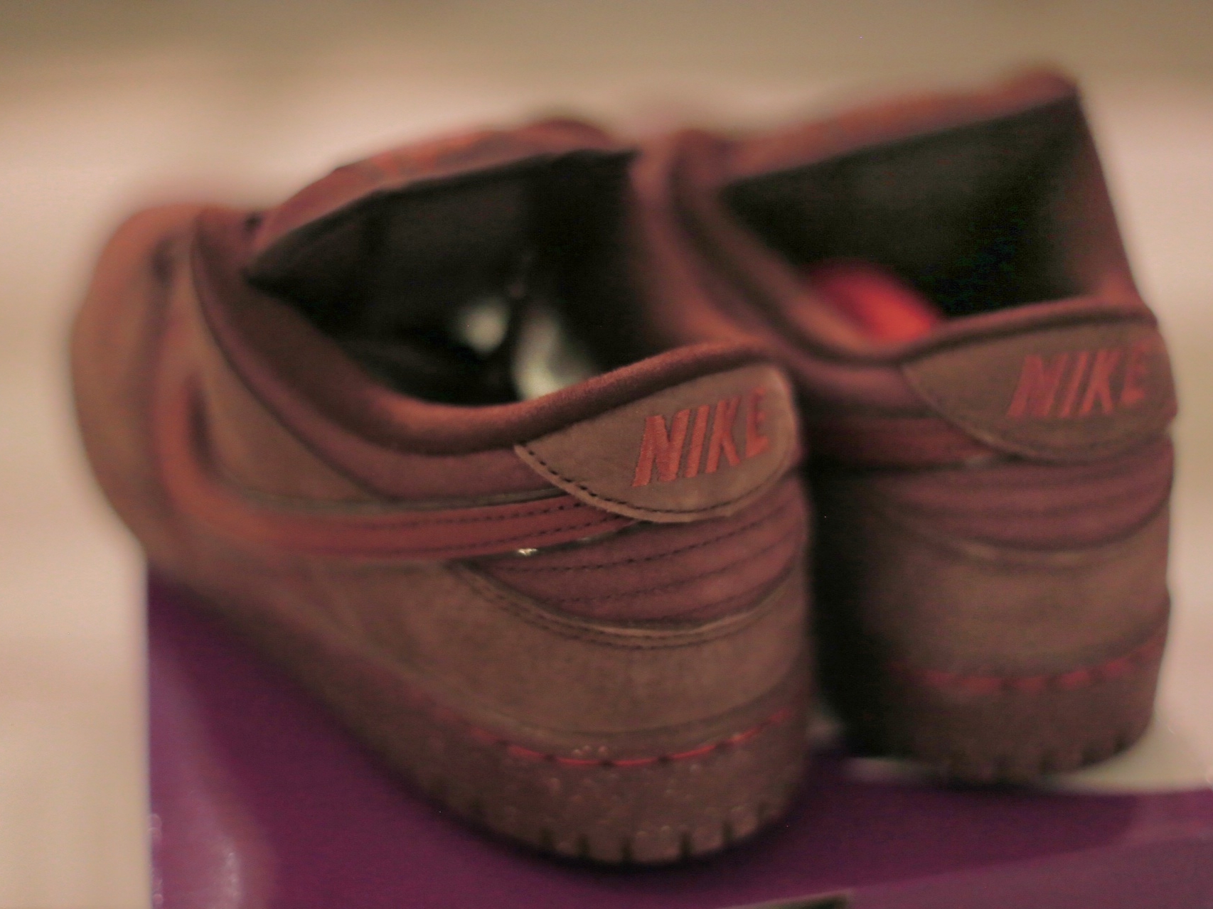 Nike SB Dunk Low PRM Burgundy Crush 착용 스타일 - 3