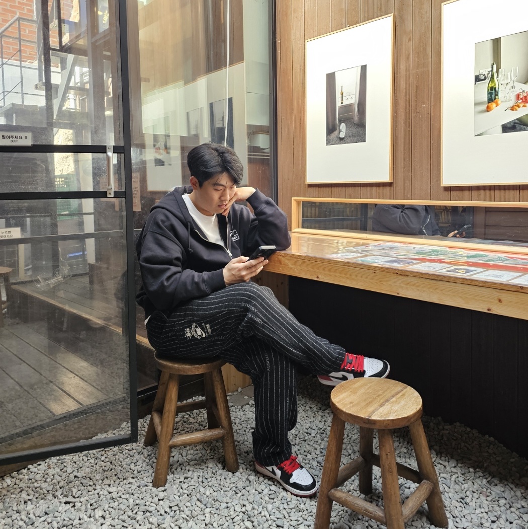 Jordan 1 Retro Low OG Black Toe, Nike x Stussy Full Zip Washed Fleece Hoodie Black (FJ9175-010) 착용 스타일