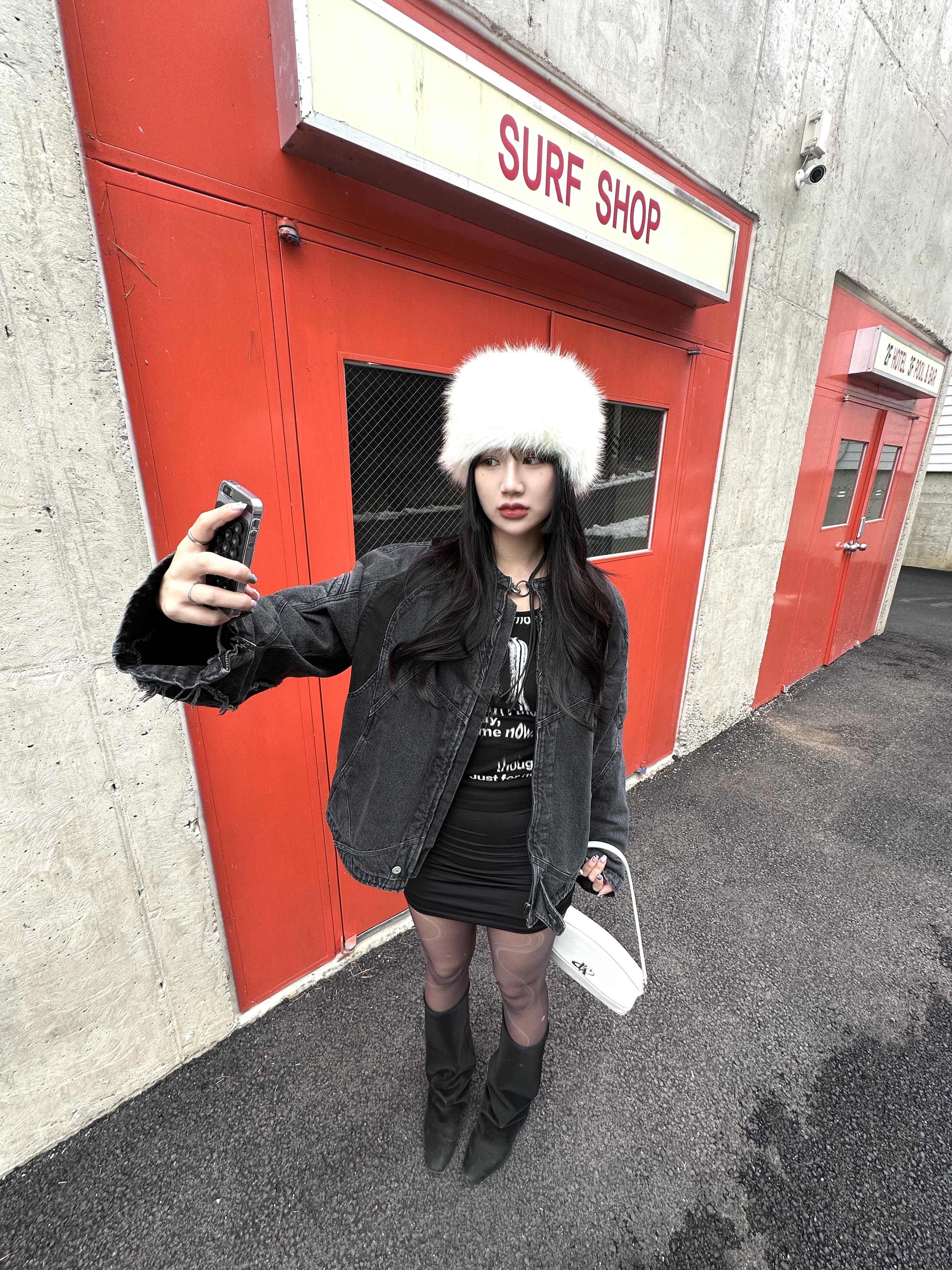 For Appeal Rugby Flap 3way Bag White, Our Legacy Ladon Leather Keychain Black 착용 스타일