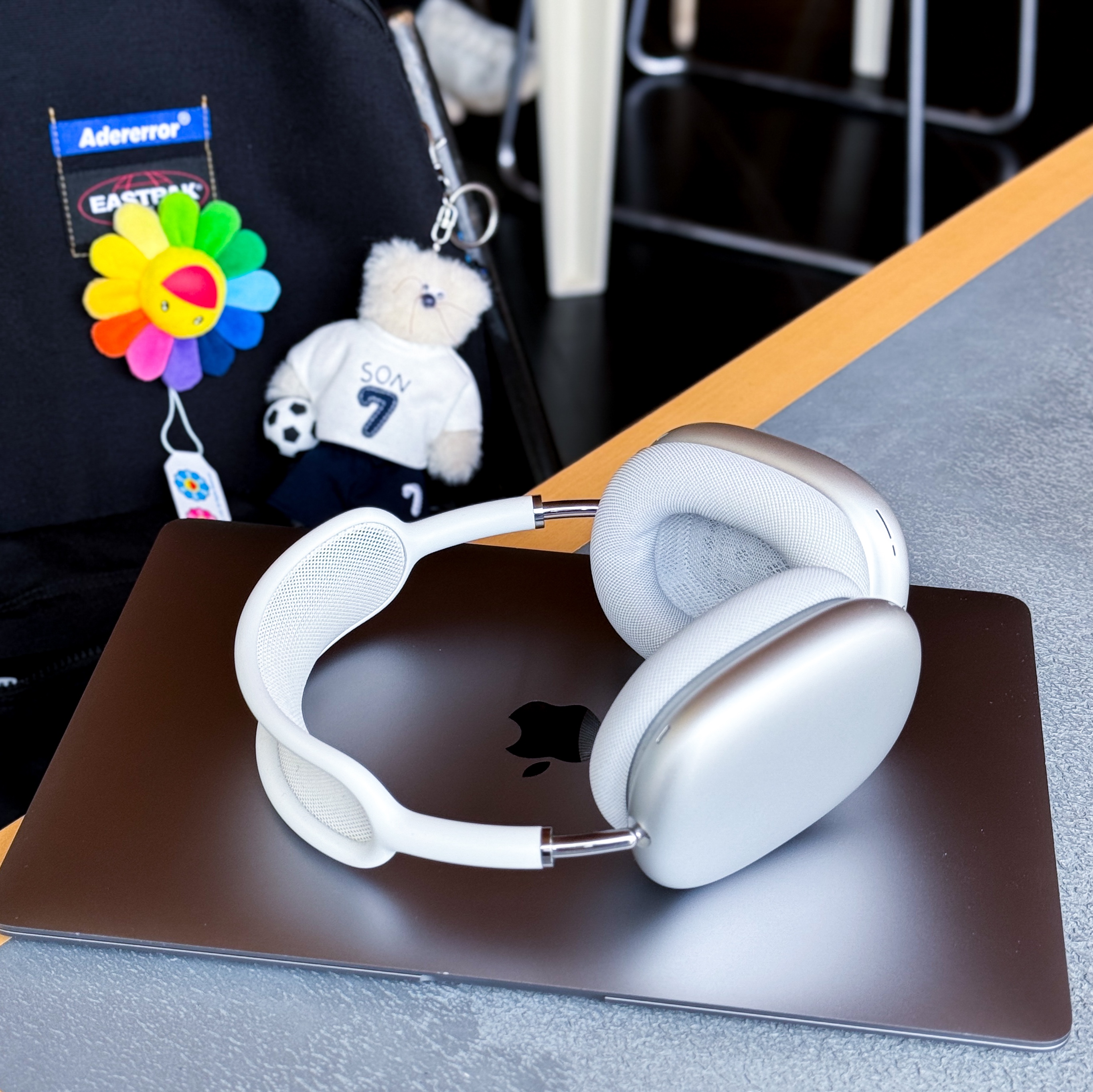 Apple AirPods Max Lightning Silver (Korean Ver.), [예약 배송] NOS7 x Monamhee SON.hee Cream 착용 스타일