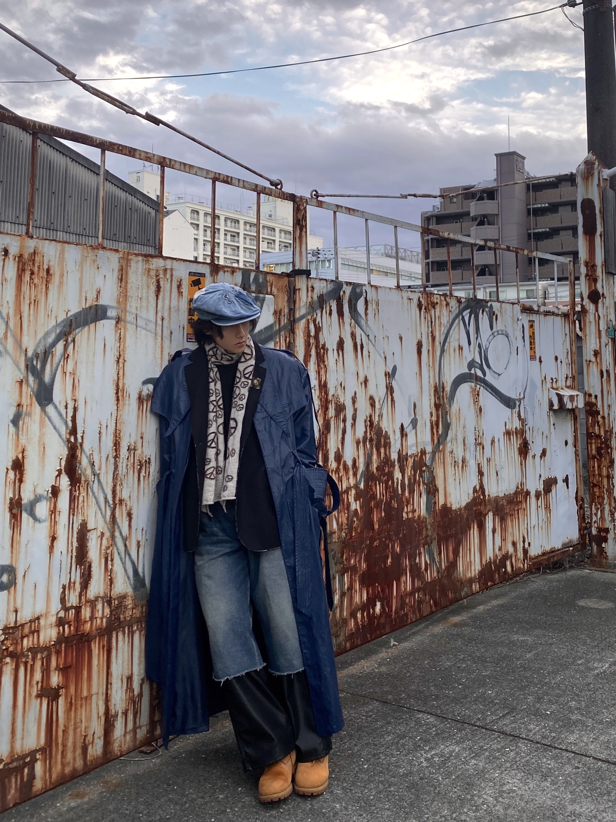 Kapital 12.5 oz. Denim Bird Hat Indigo, Kapital Full Length Wool Peace Mark Happy Muffler Beige 착용 스타일 - 4