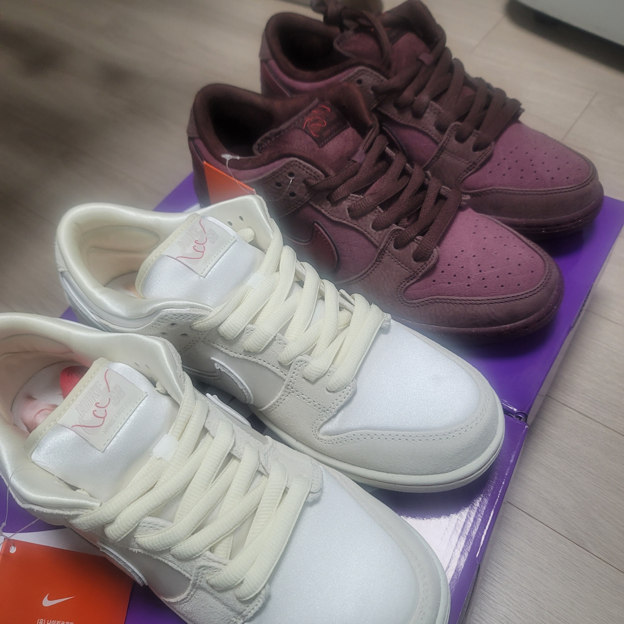 Nike SB Dunk Low PRM Burgundy Crush, Nike SB Dunk Low PRM Coconut Milk 착용 스타일 - 2