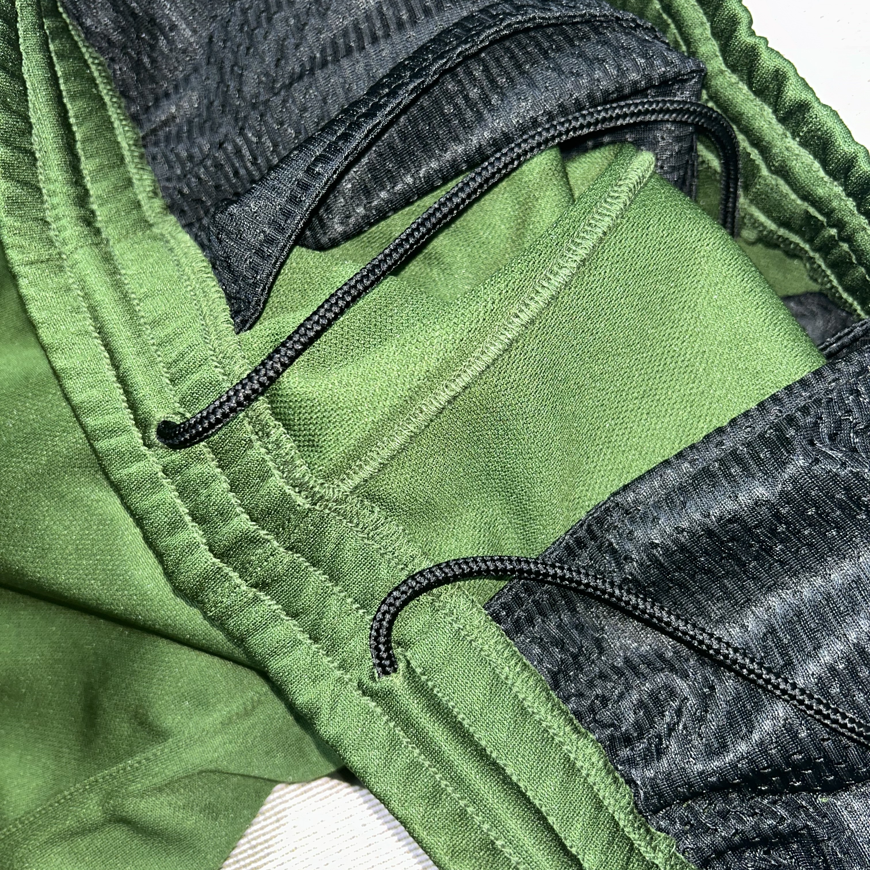 Needles Boot-Cut Track Pants Poly Smooth Ivy Green 착용 스타일 - 3
