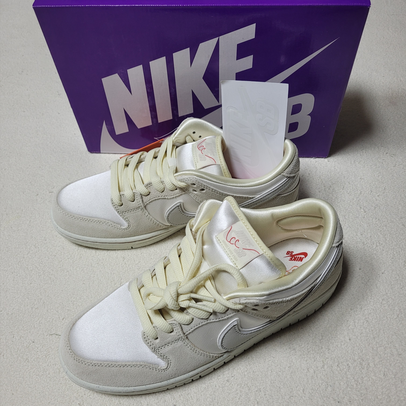 Nike SB Dunk Low PRM Coconut Milk 착용 스타일