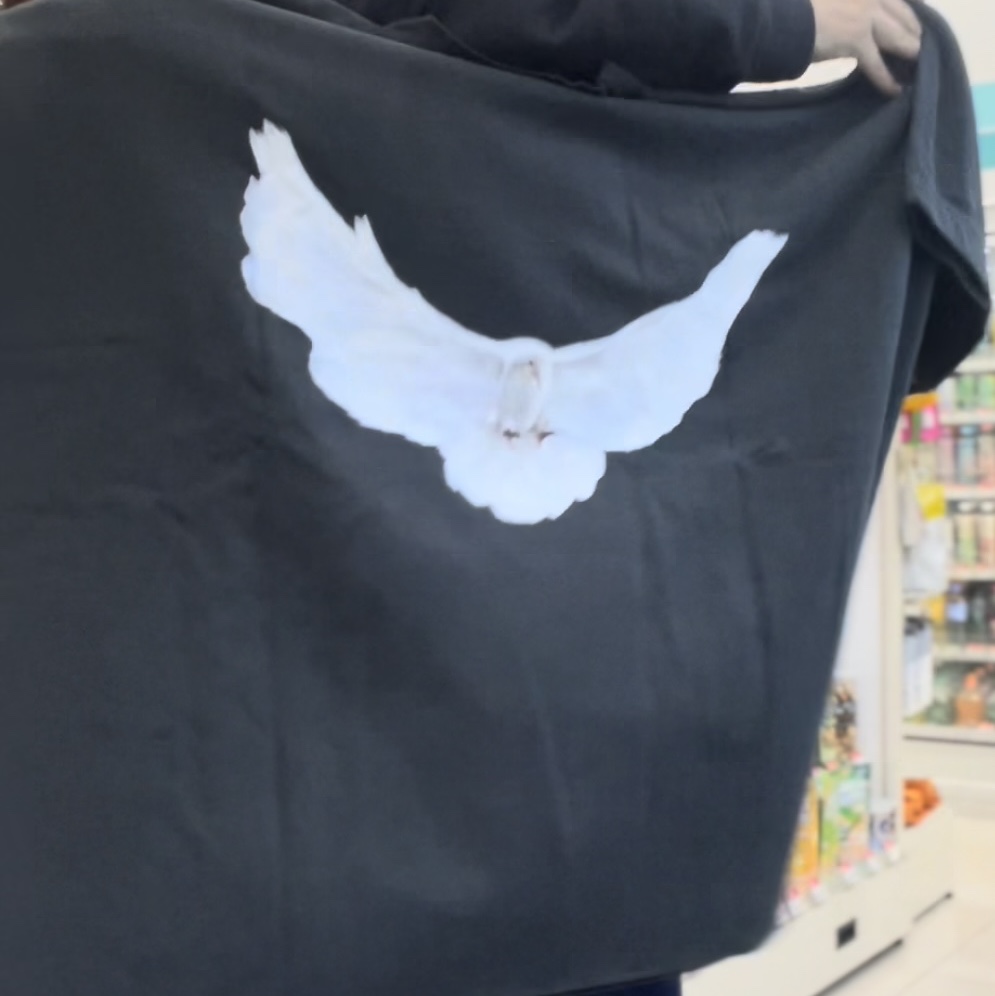 Yeezy Gap Engineered By Balenciaga Dove No Seam T-Shirt Black 착용 스타일 - 4