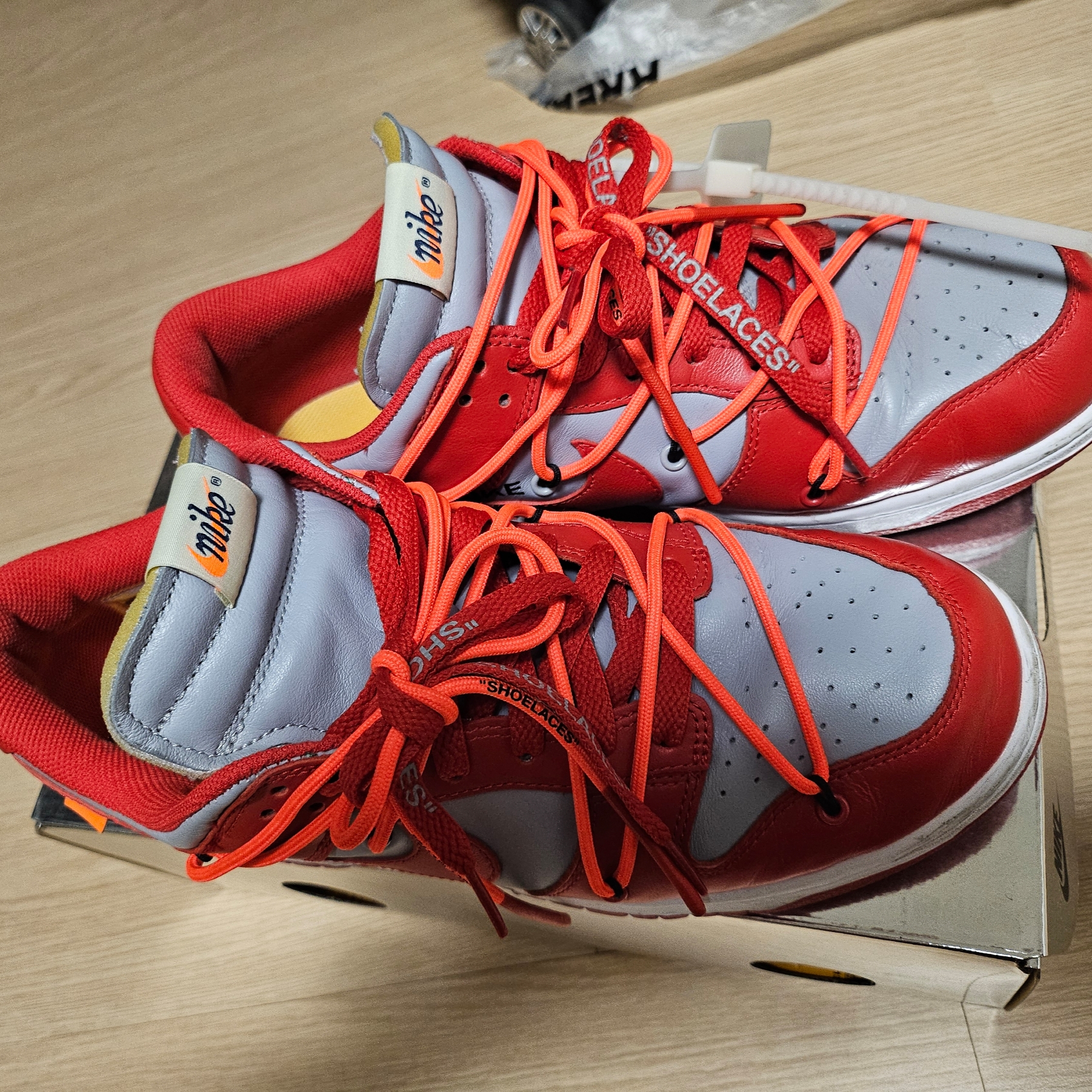 Nike x Off-White Dunk Low University Red 착용 스타일