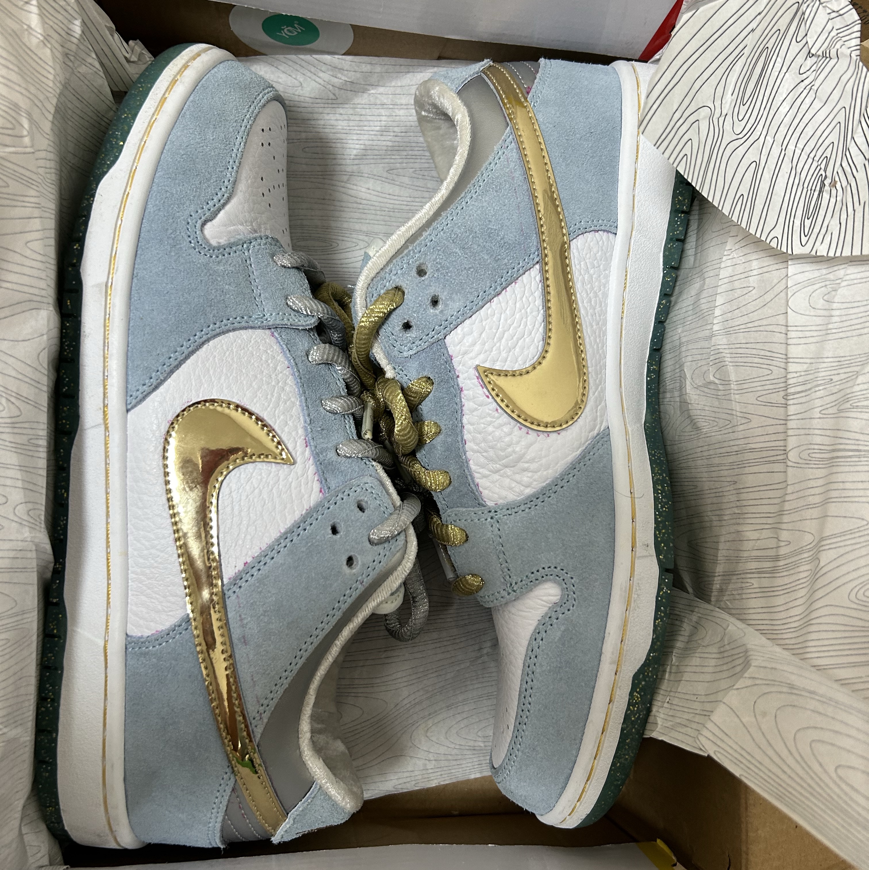 Nike x Sean Cliver SB Dunk Low Holiday Special 착용 스타일