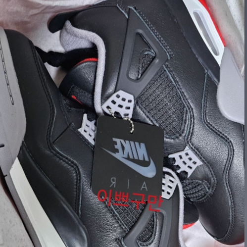 Jordan 4 Retro Bred Reimagined 착용 스타일