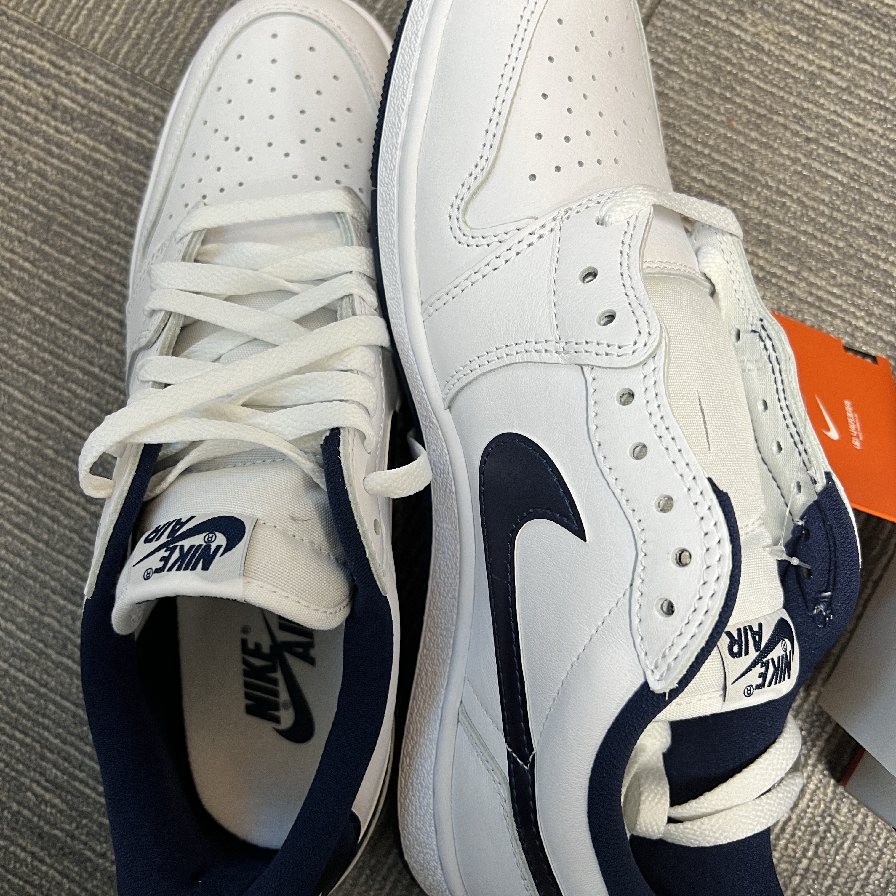 Jordan 1 Low 85 Summit White Navy 착용 스타일 - 2