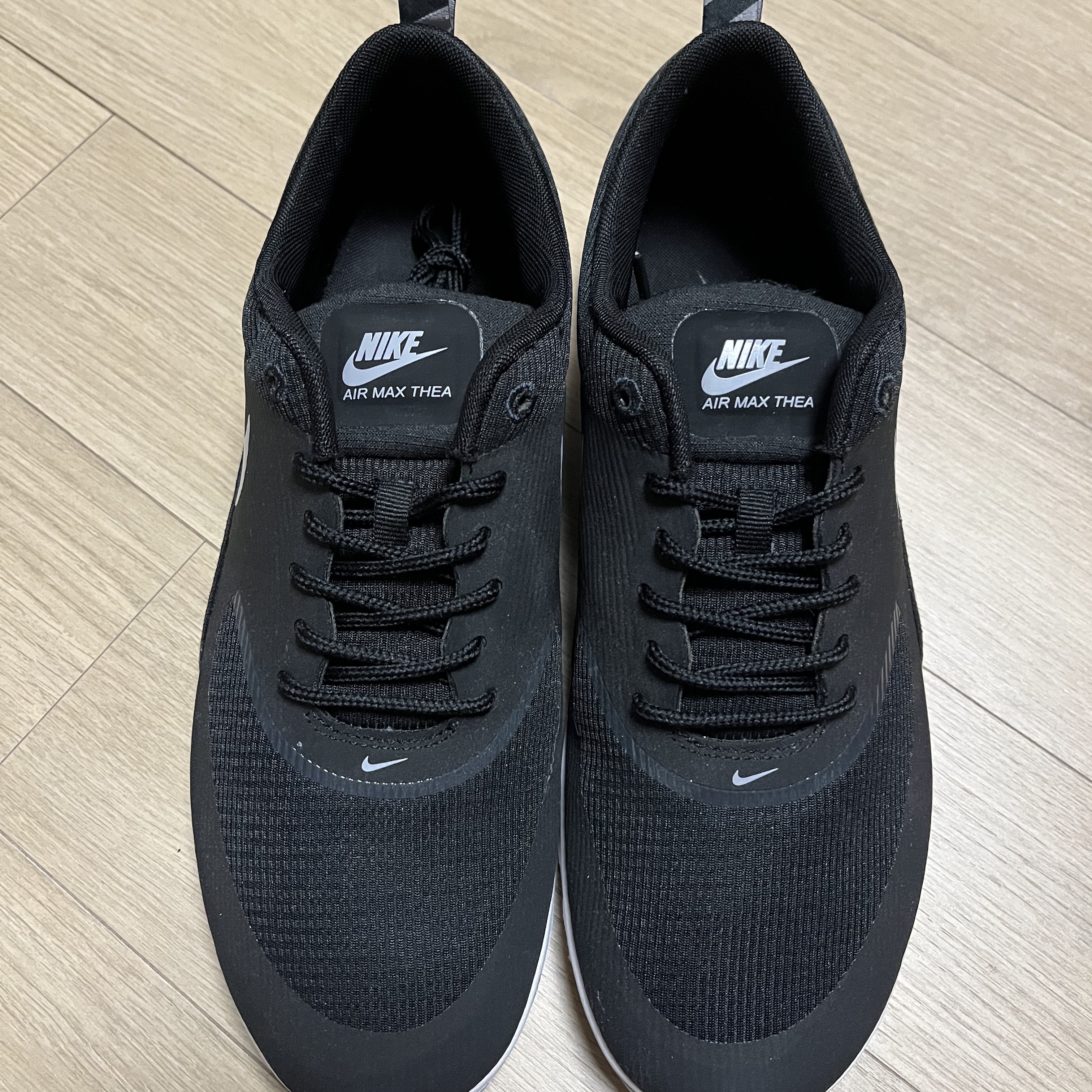 (W) Nike Air Max Thea Black 착용 스타일 - 1