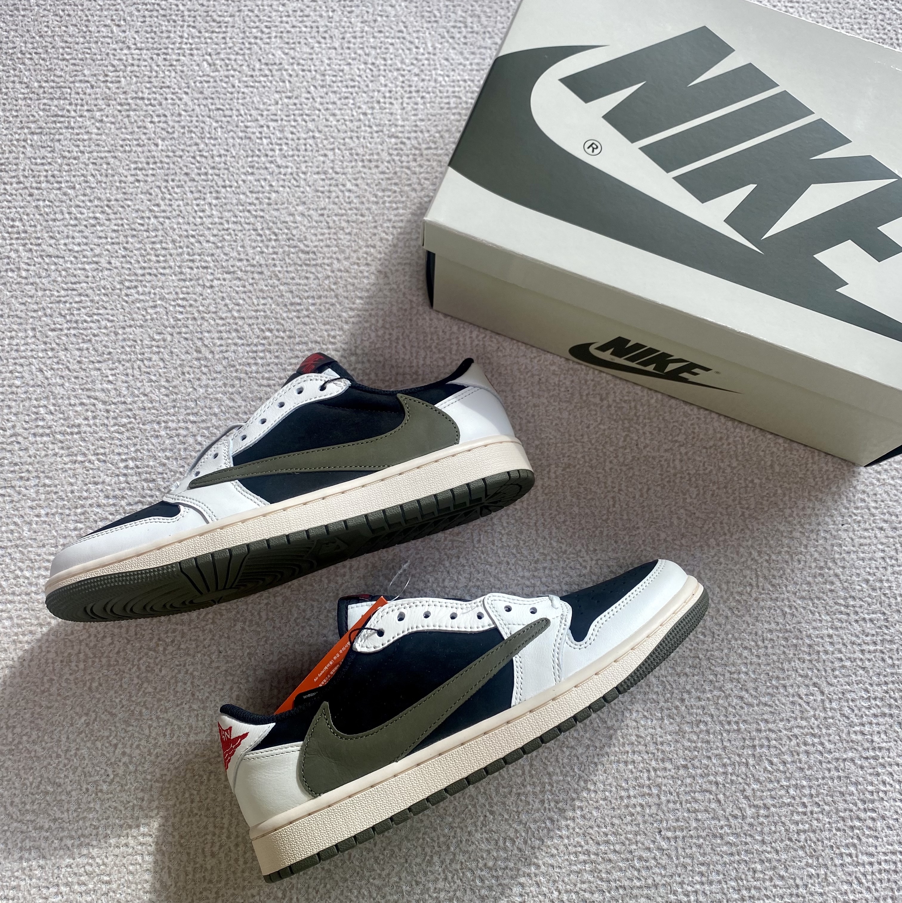 (W) Jordan 1 x Travis Scott Retro Low OG SP Medium Olive 착용 스타일