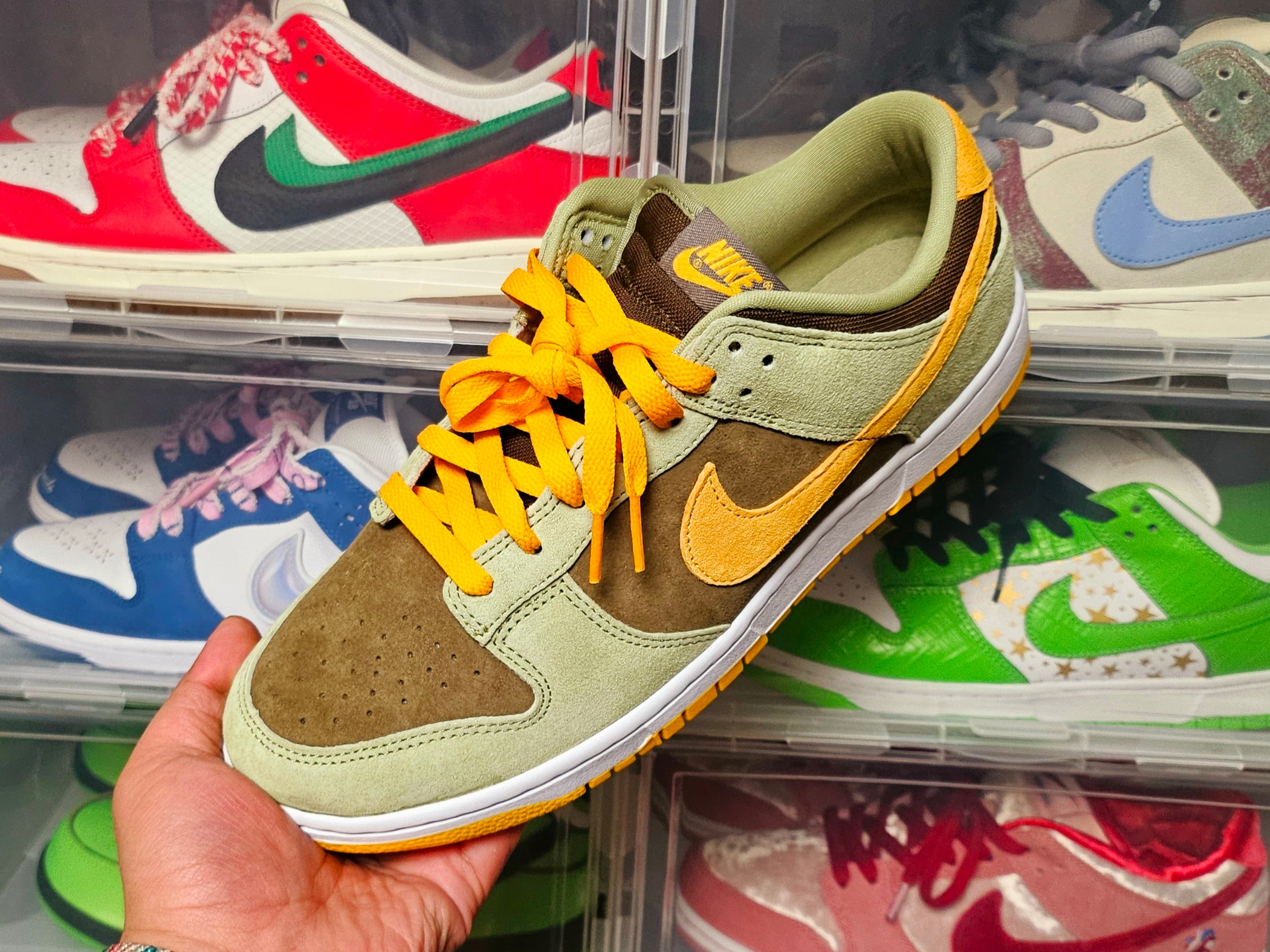 Nike Dunk Low SE Dusty Olive 착용 스타일 - 1