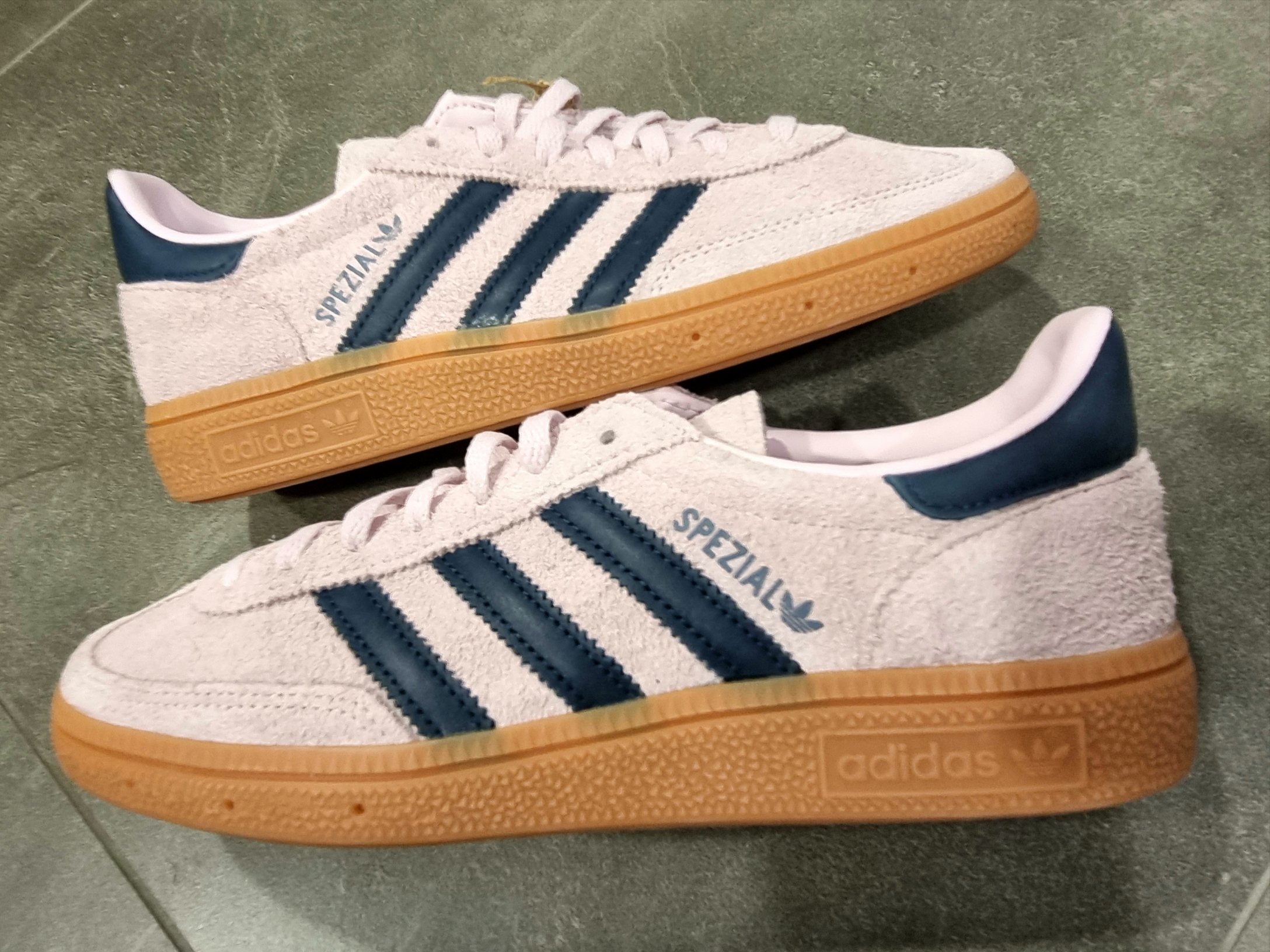 (W) Adidas Spezial Handball Clear Pink 착용 스타일 - 2