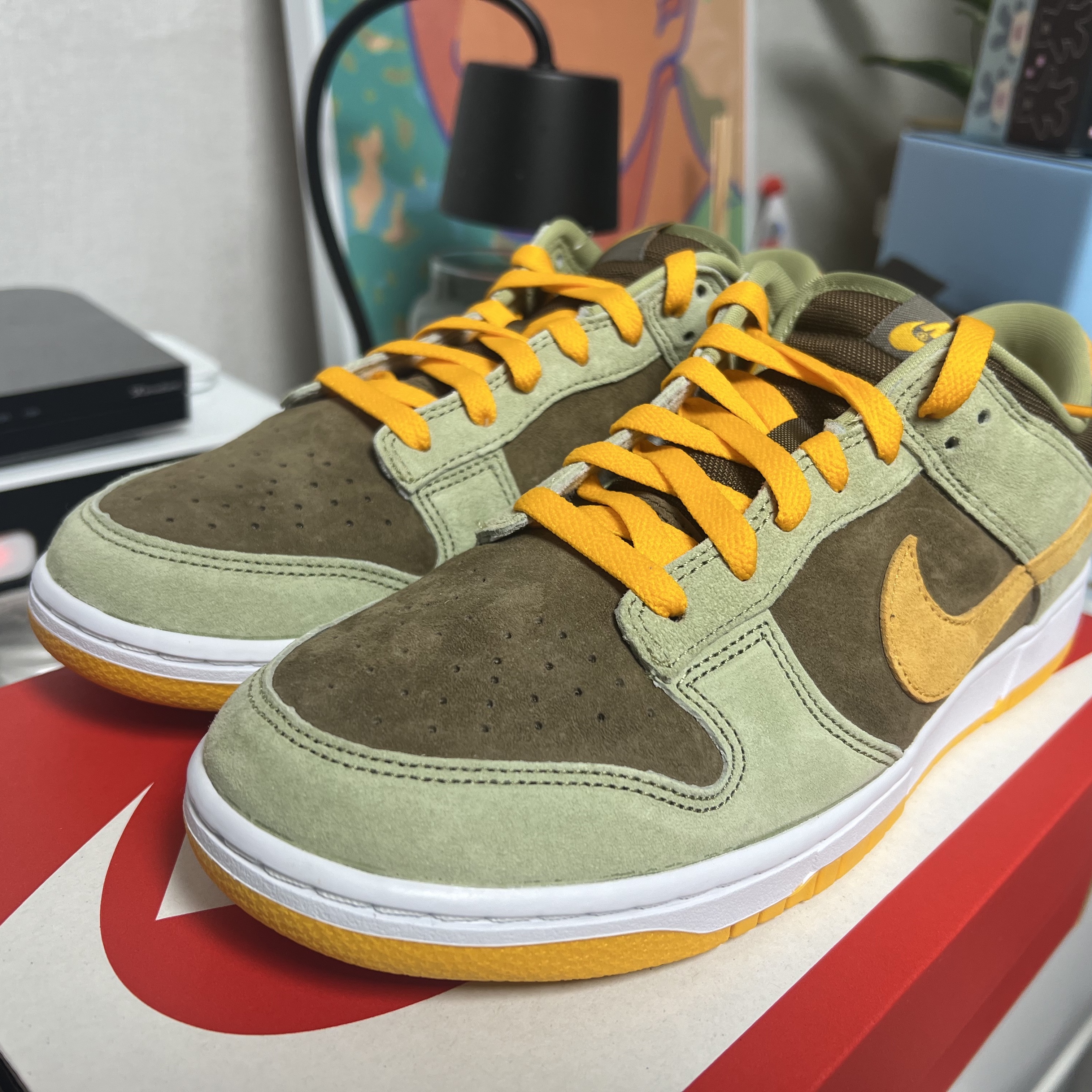 Nike Dunk Low SE Dusty Olive 착용 스타일 - 1