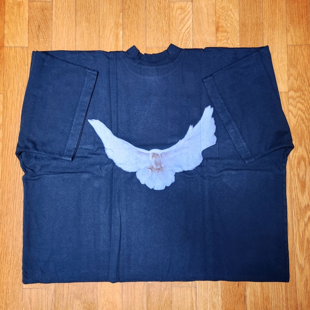 Yeezy Gap Engineered By Balenciaga Dove No Seam T-Shirt Black 착용 스타일 - 2