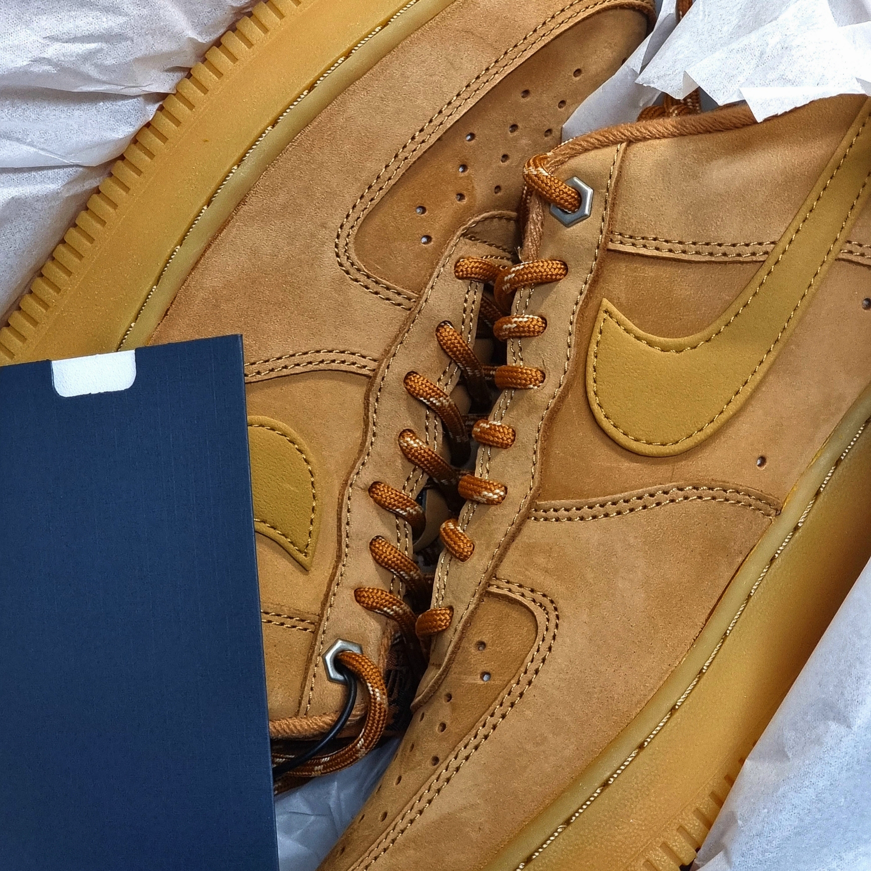 Nike Air Force 1 '07 WB Flax 착용 스타일