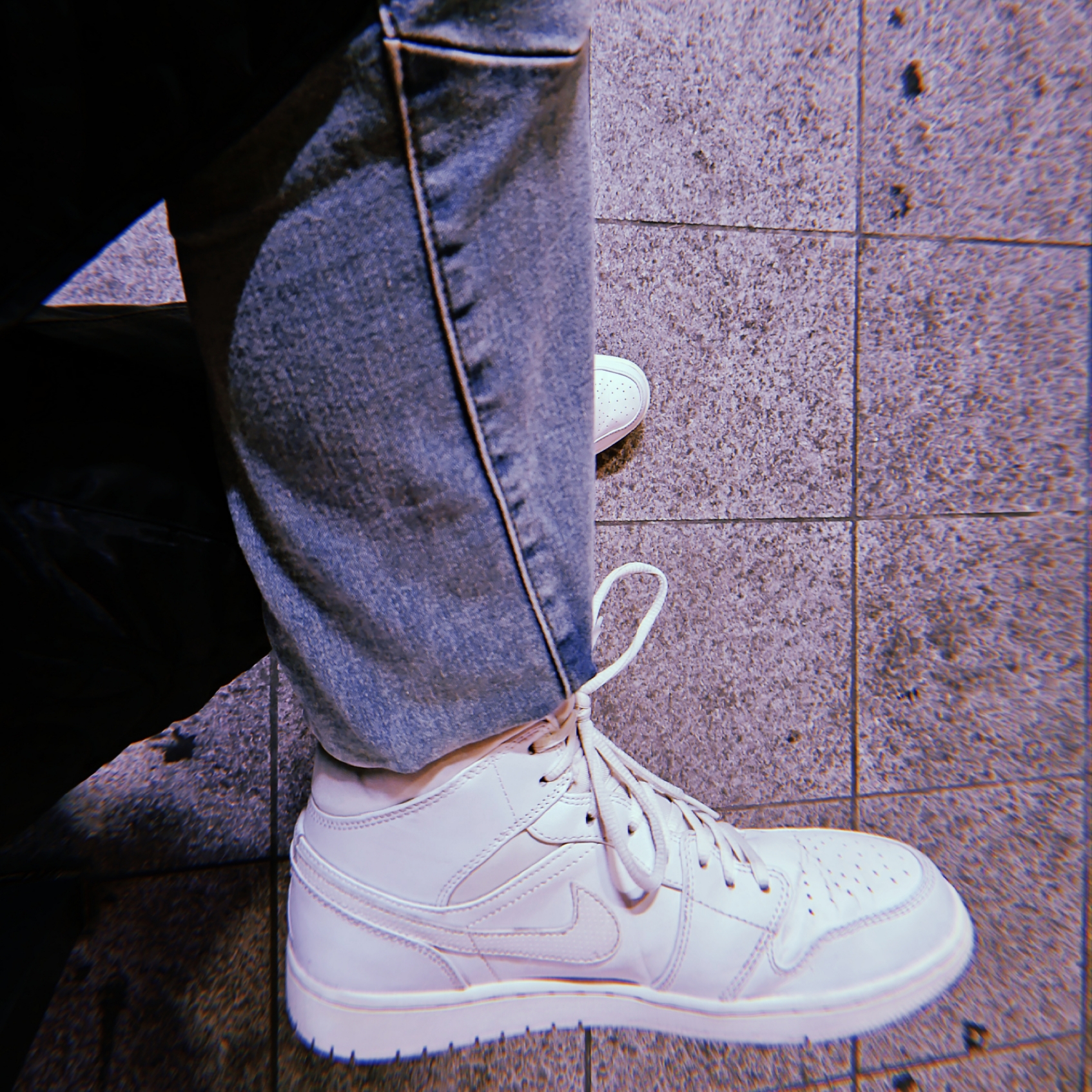 Jordan 1 Mid Triple White 착용 스타일 - 1