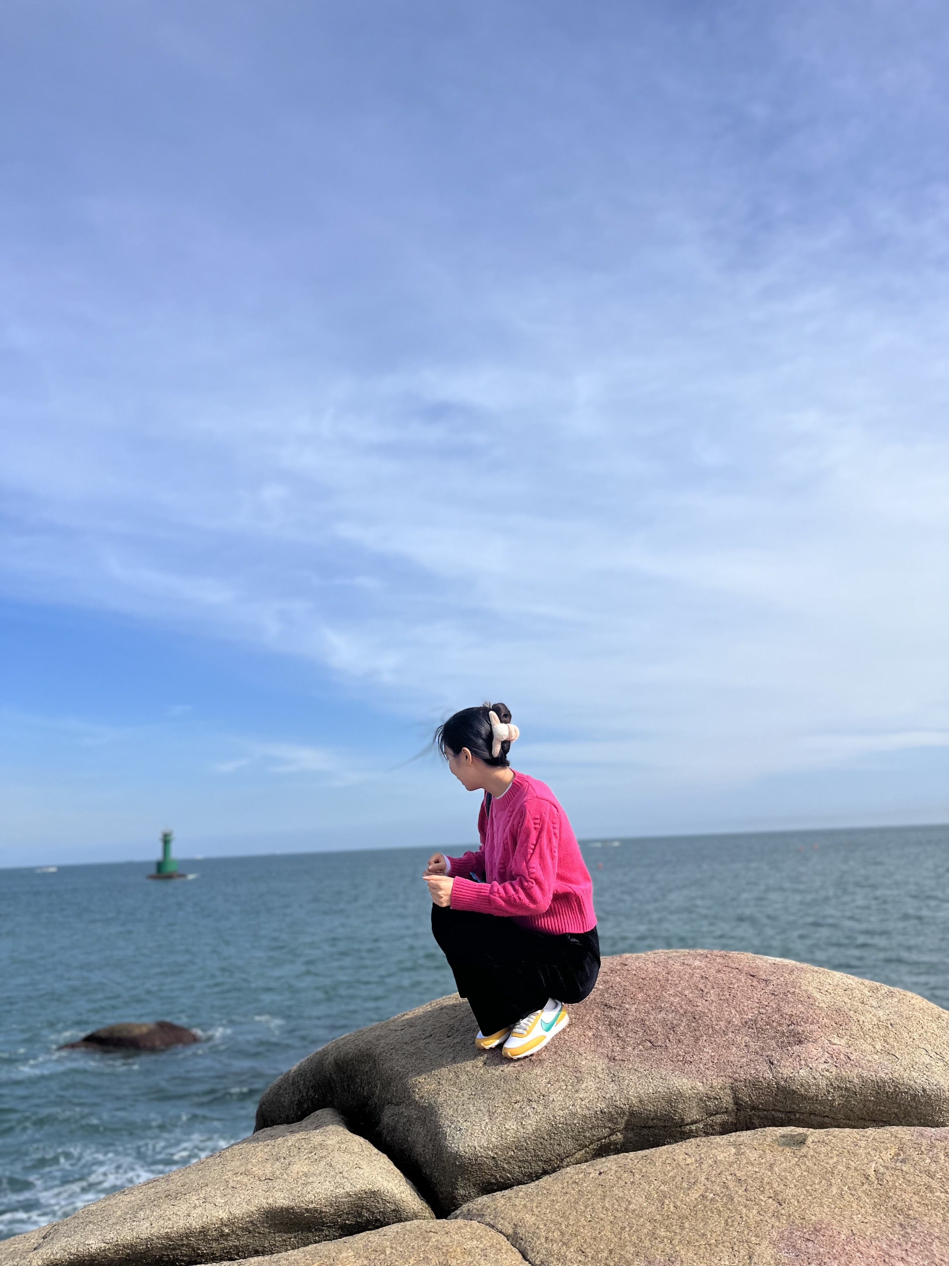 (W) 나이키 데이브레이크 넵튠 그린 옐로우 오커 착용 스타일 - 1
