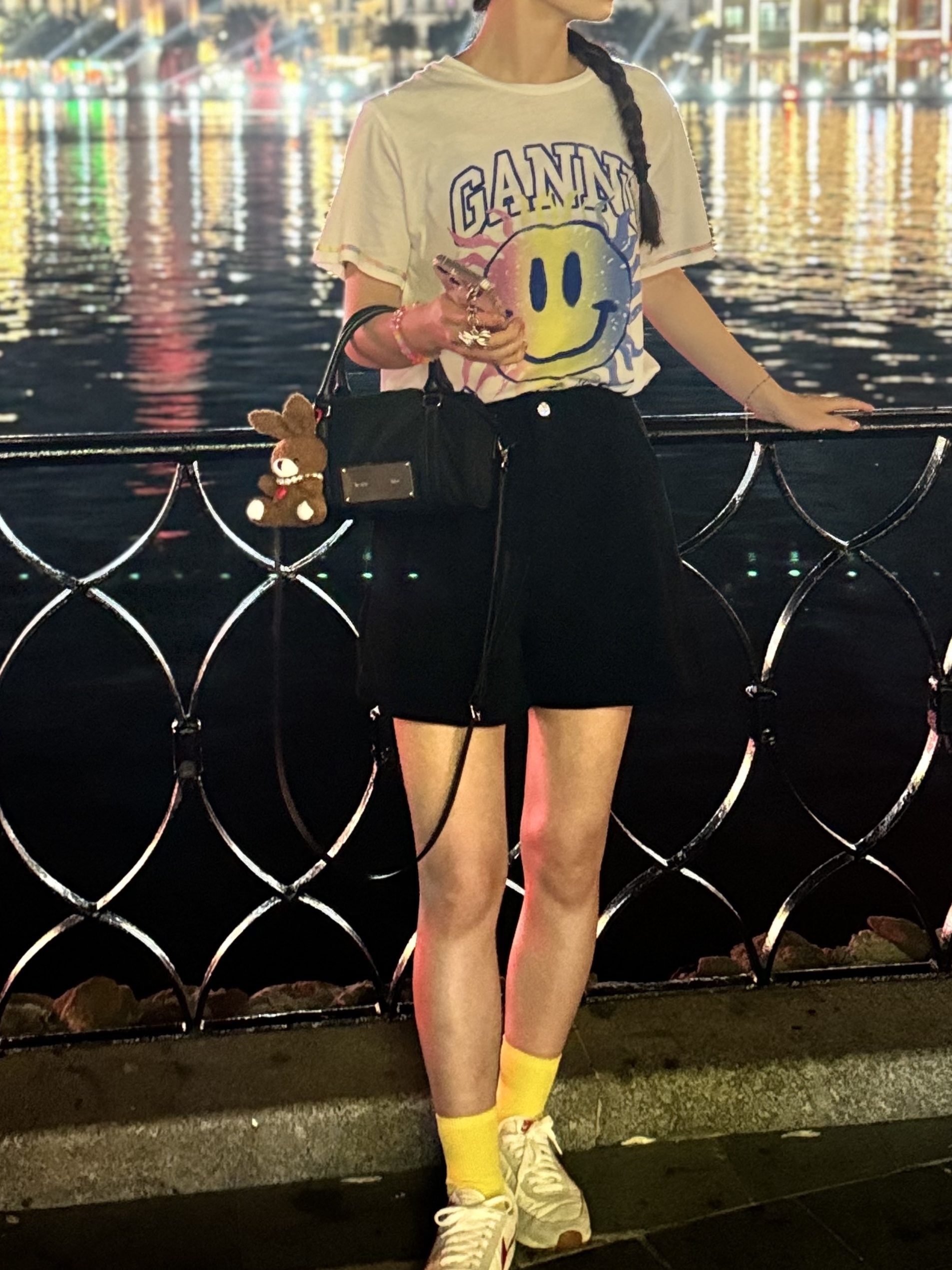(W) Ganni Smiley T-Shirt Bright White 착용 스타일 - 2