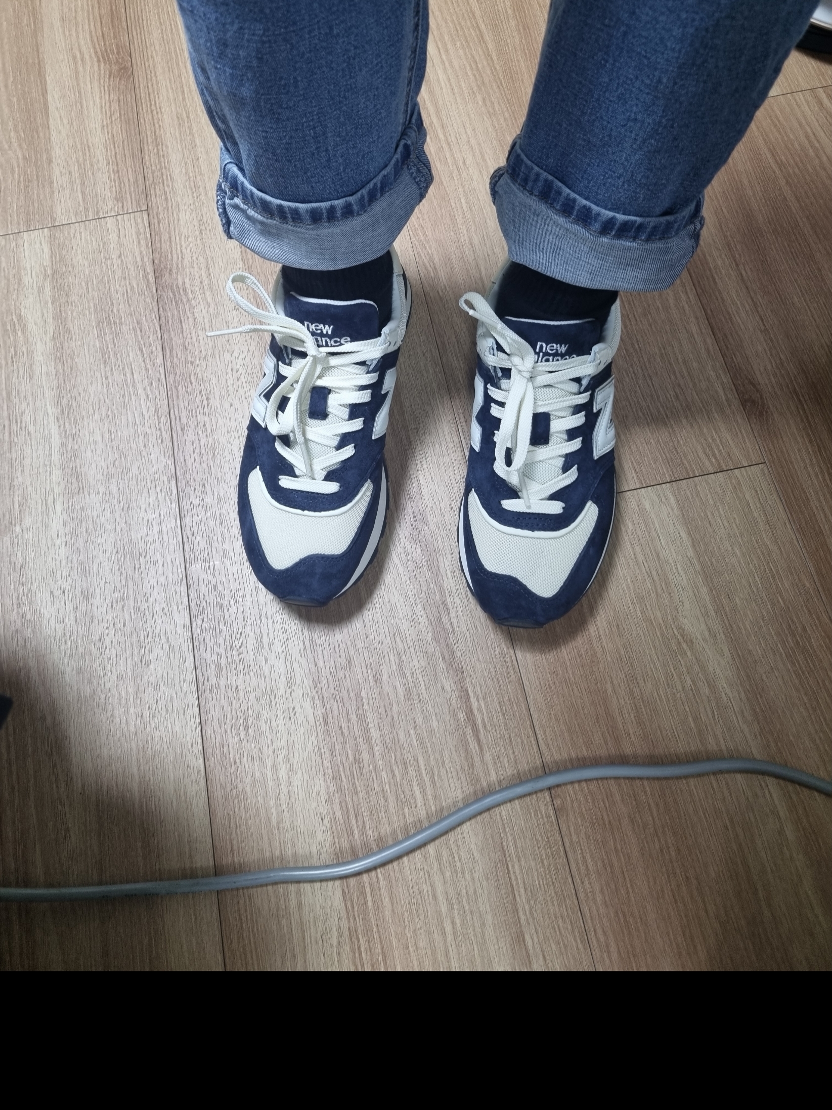 New Balance 574 Legacy Navy Blue 착용 스타일 - 2