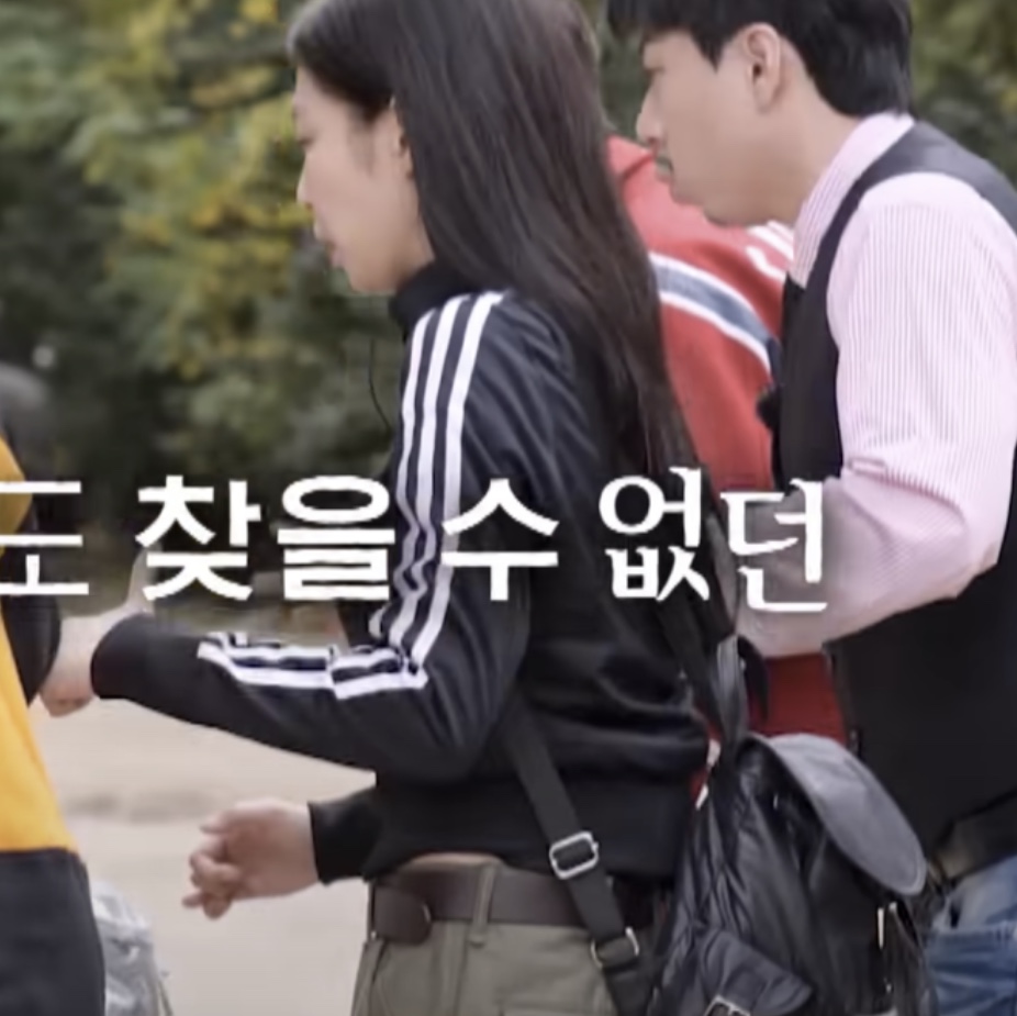 LOTS YOU Nostalgia Chubby Backpack Black, LOTS YOU Cloudy Chubby Backpack Silver 착용 스타일