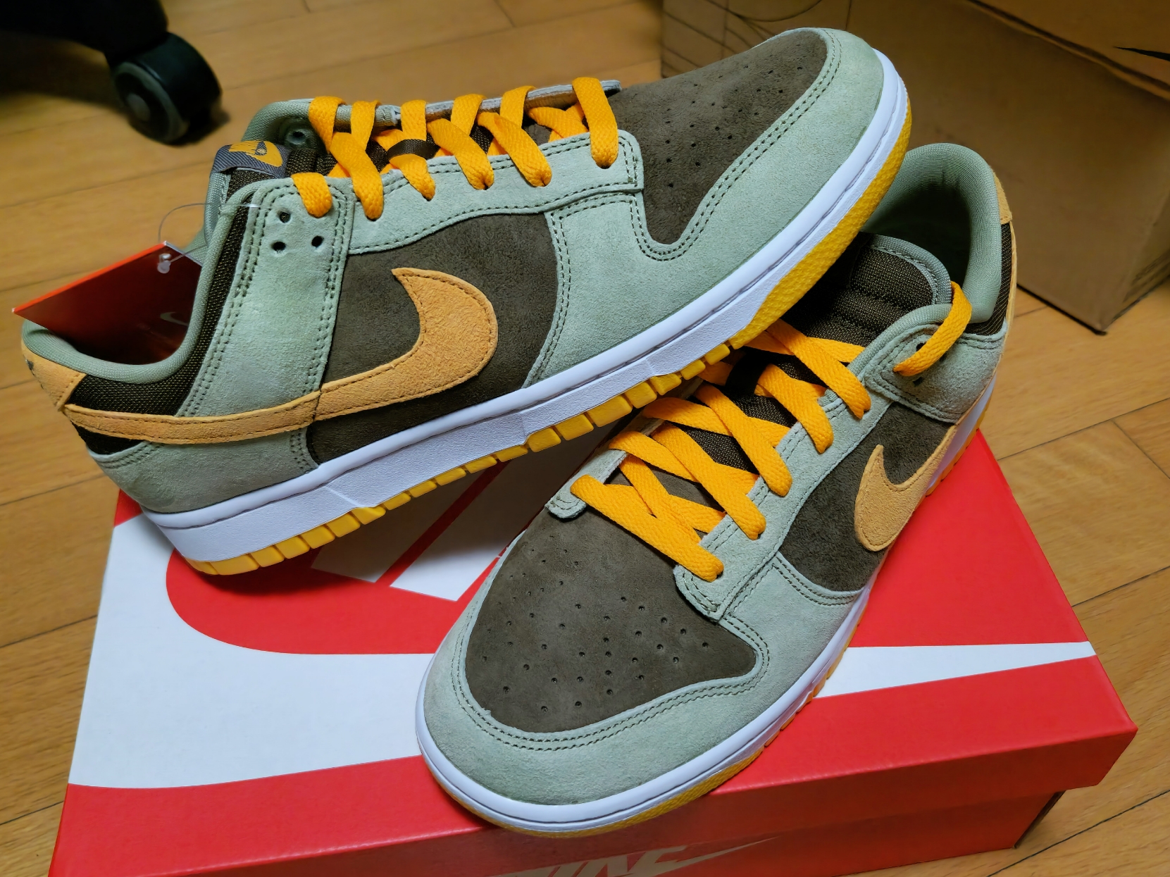 Nike Dunk Low SE Dusty Olive 착용 스타일