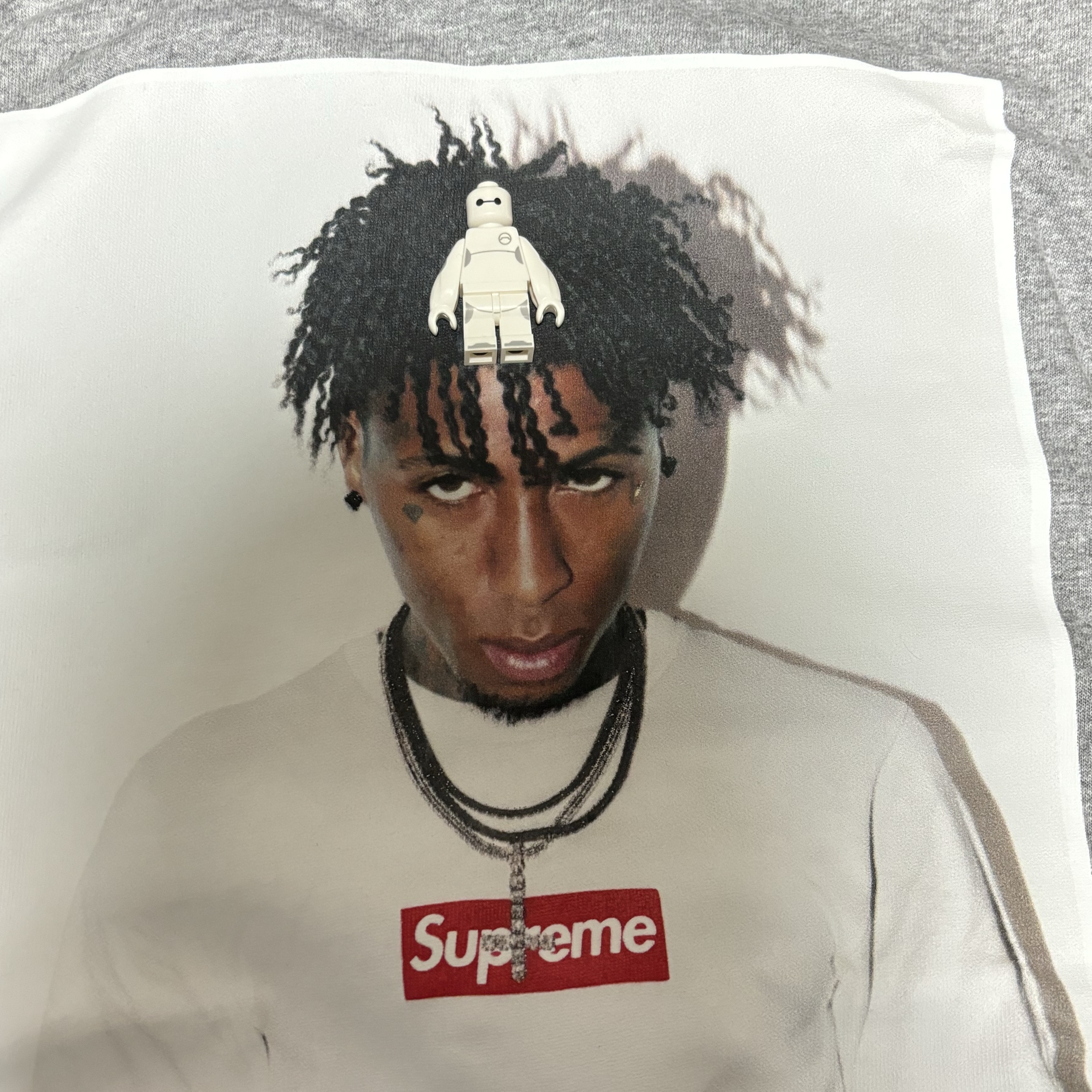 Supreme NBA Youngboy T-Shirt Heather Grey - 23FW 착용 스타일