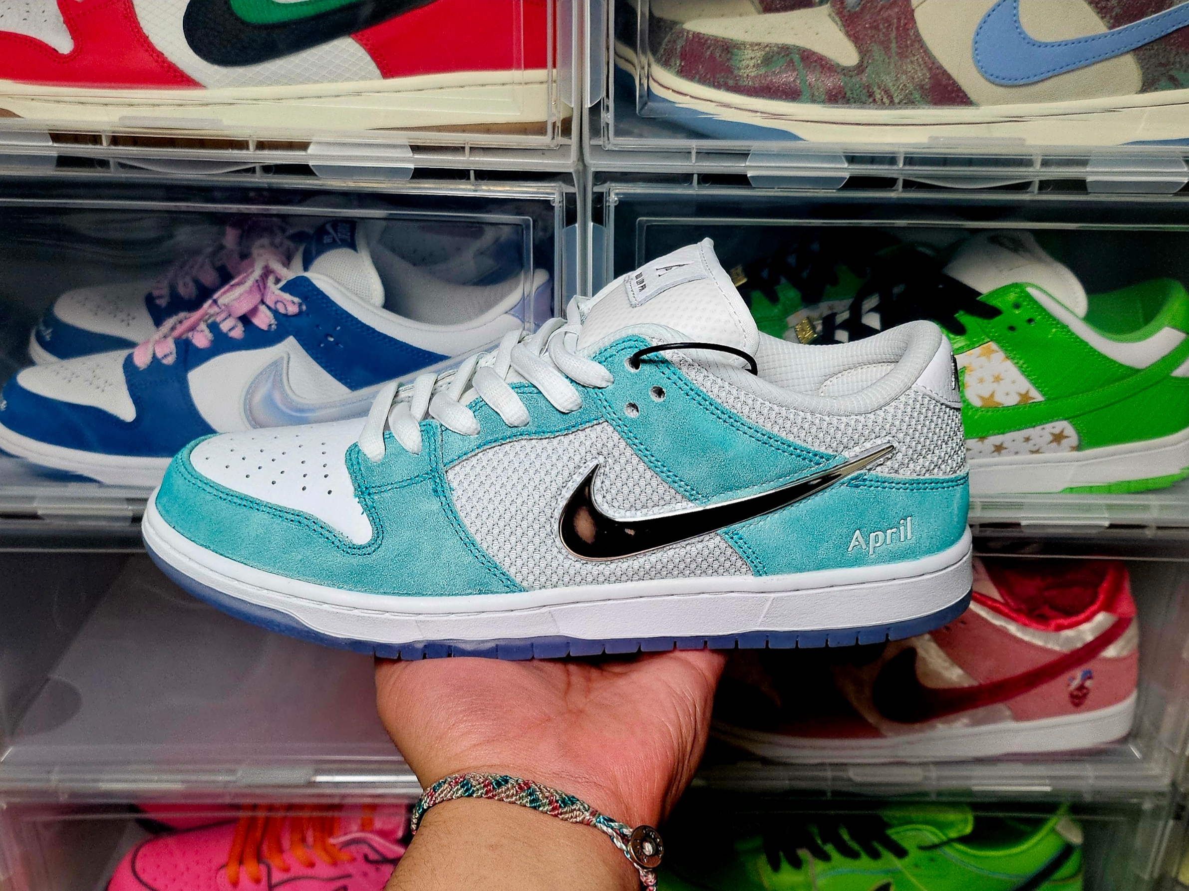 Nike x April Skateboards SB Dunk Low Pro QS Racer Blue Metallic Silver 착용 스타일 - 2