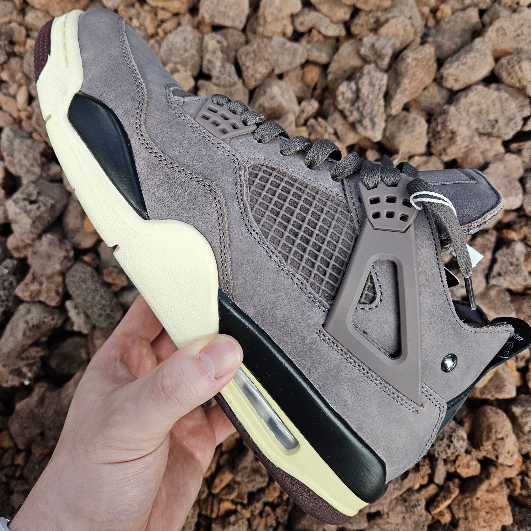 Jordan 4 x A Ma Maniere Retro Violet Ore 착용 스타일