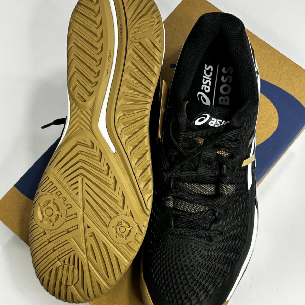 Asics x Hugo Boss Gel-Resolution 9 Black Camel 착용 스타일 - 4