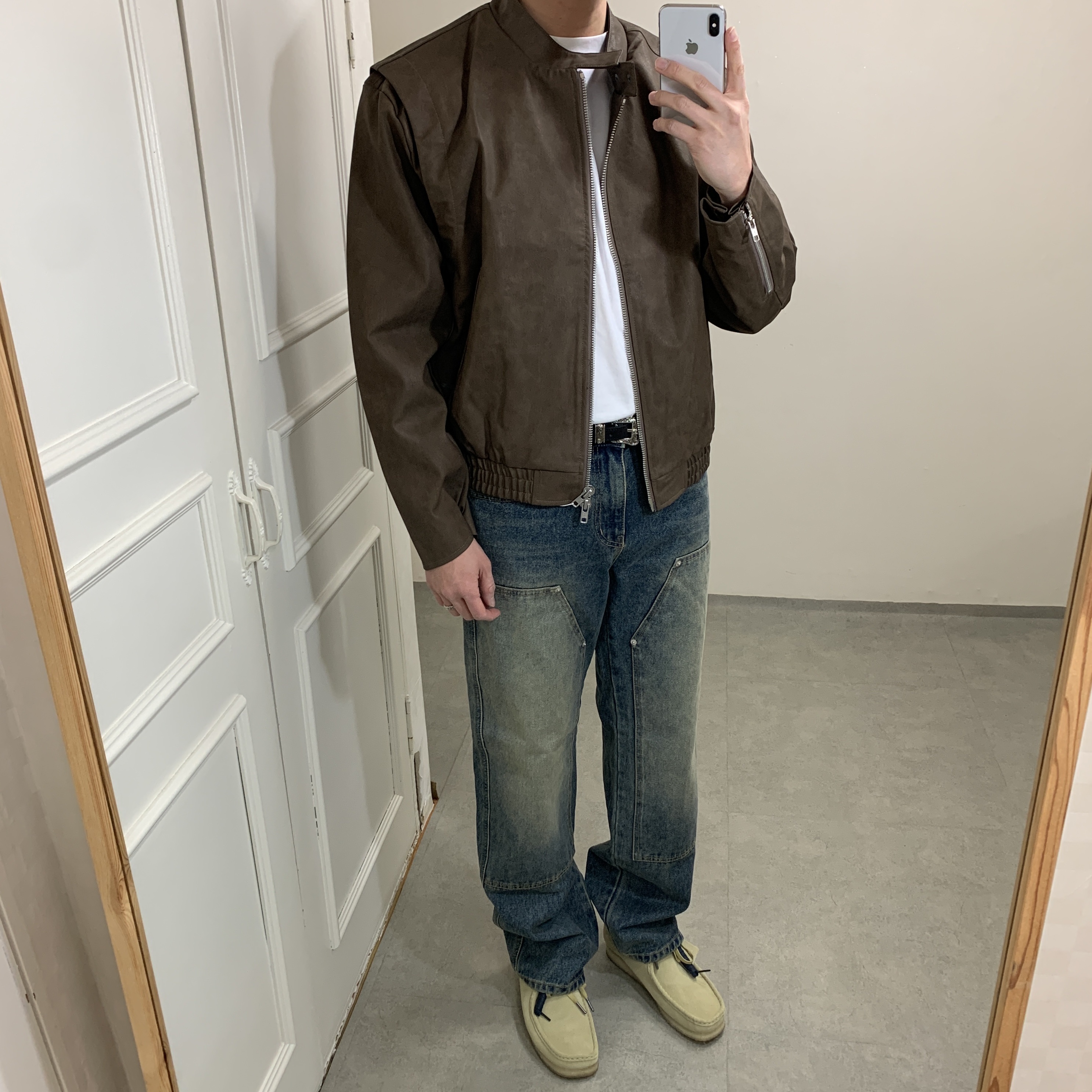 Clarks Wallabee Maple Suede 착용 스타일 - 1