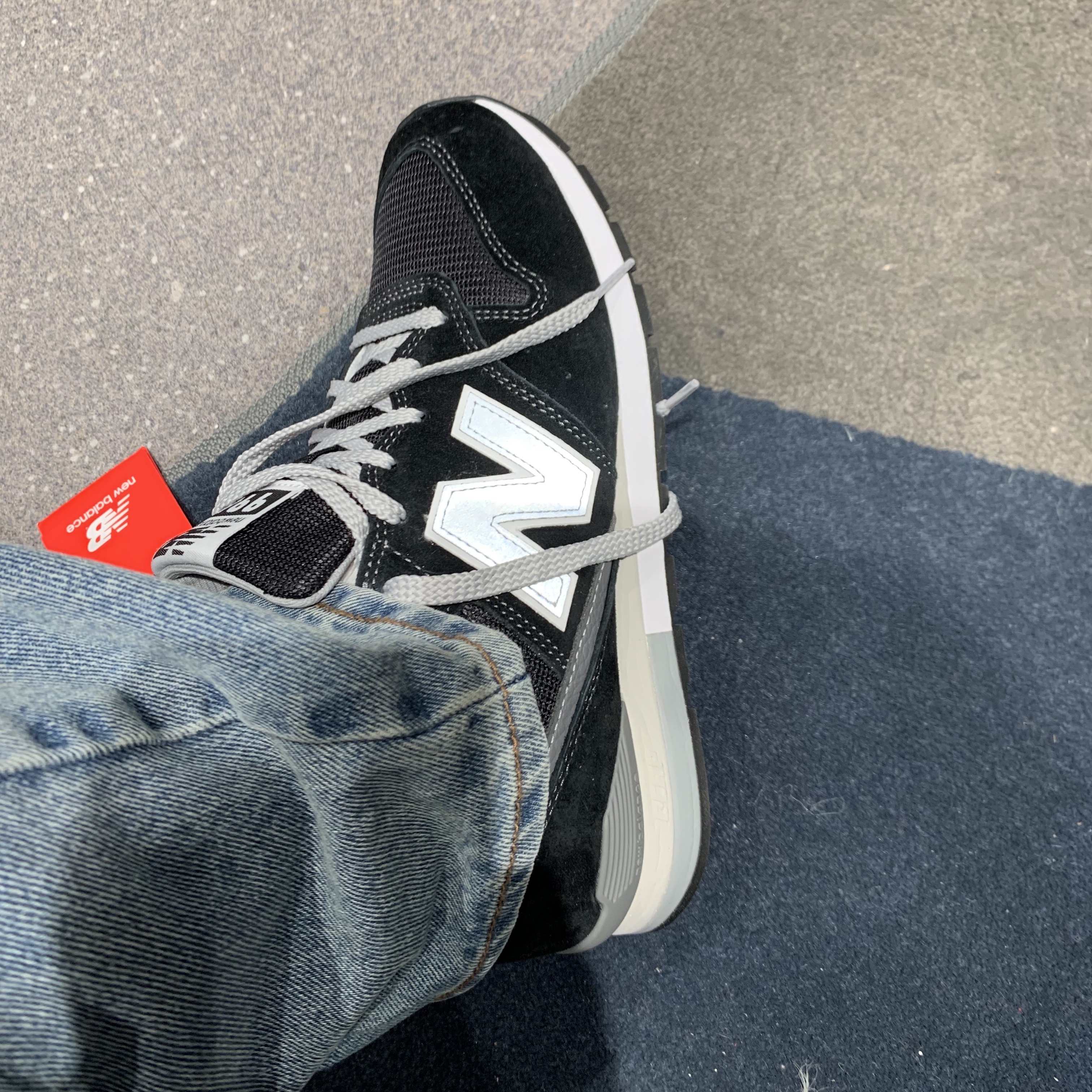 New Balance 996 Black 착용 스타일