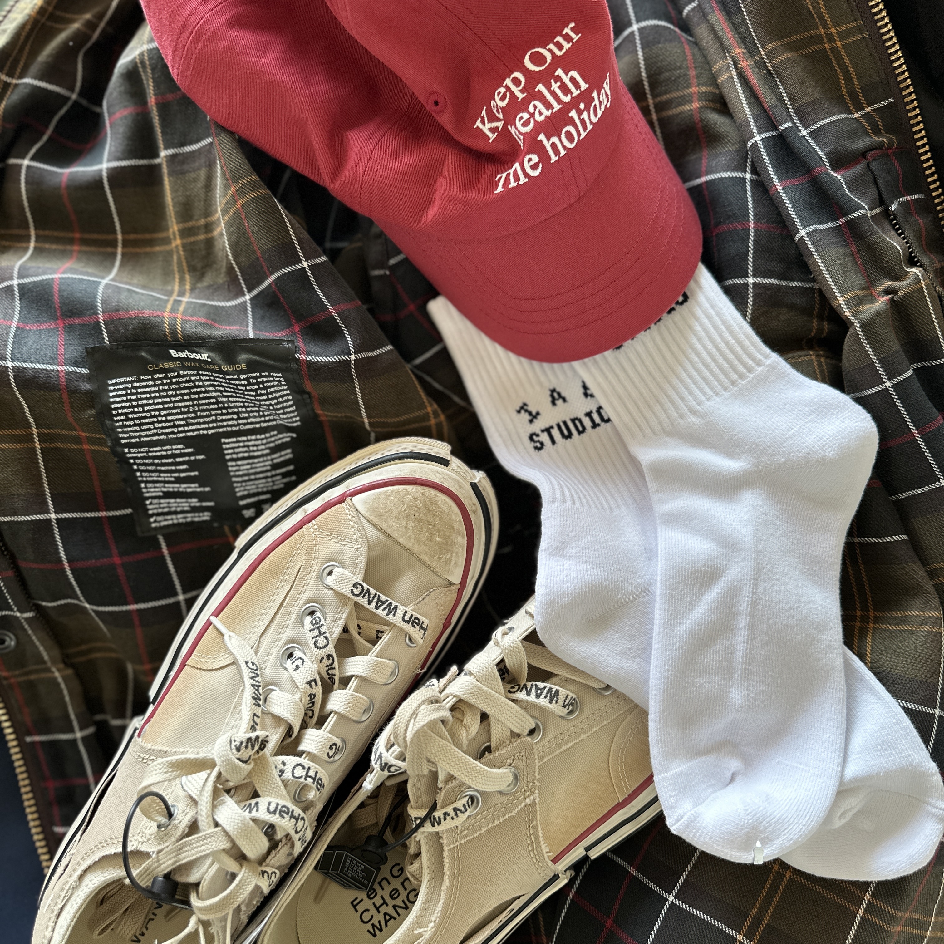 Converse x Feng Chen Wang Chuck 70 Ox 2-in-1 Brown Rice, IAB Studio Socks White (5 Pack) 착용 스타일 - 1
