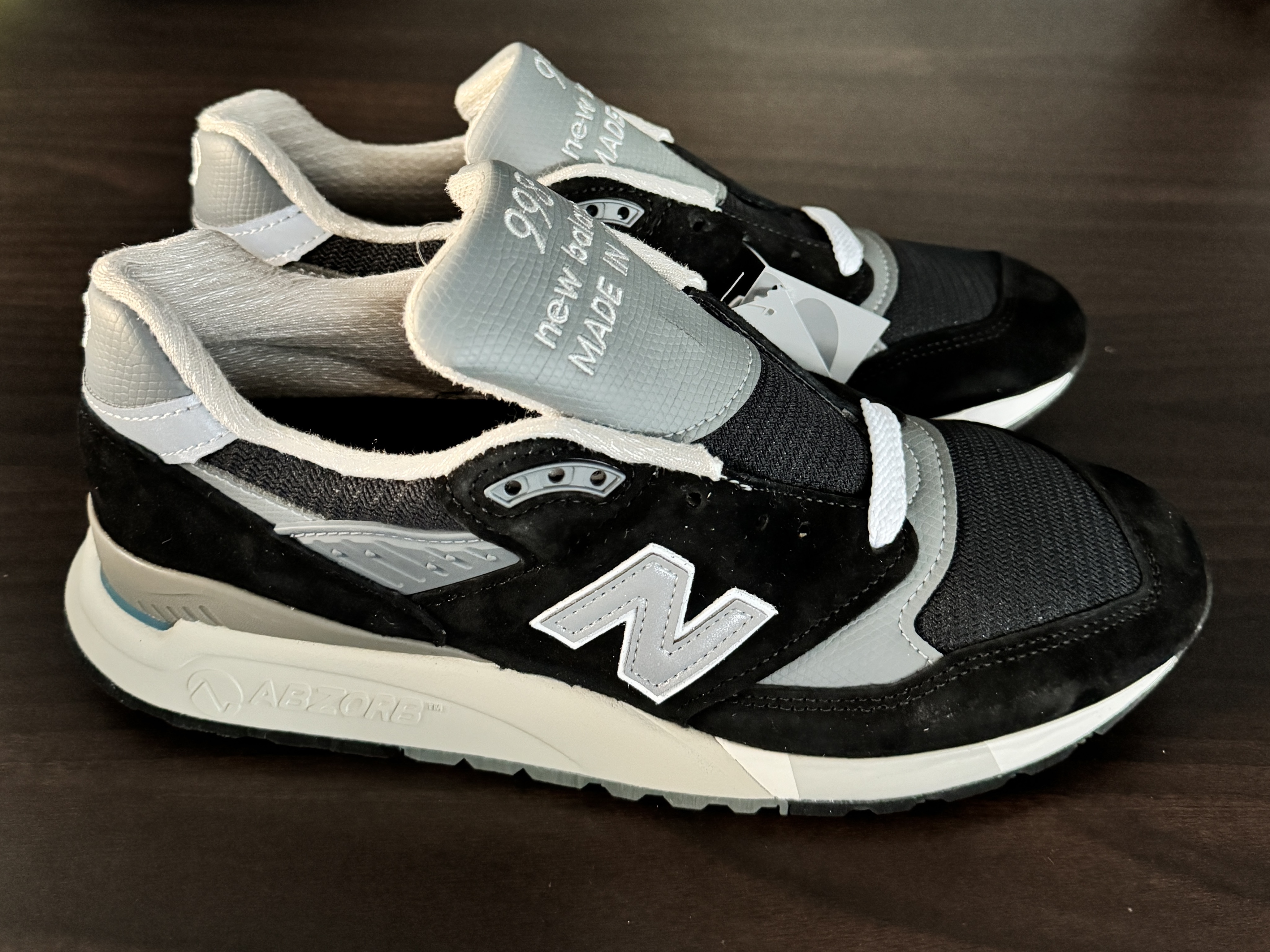 New Balance 998 Made in USA Black Silver 착용 스타일 - 3