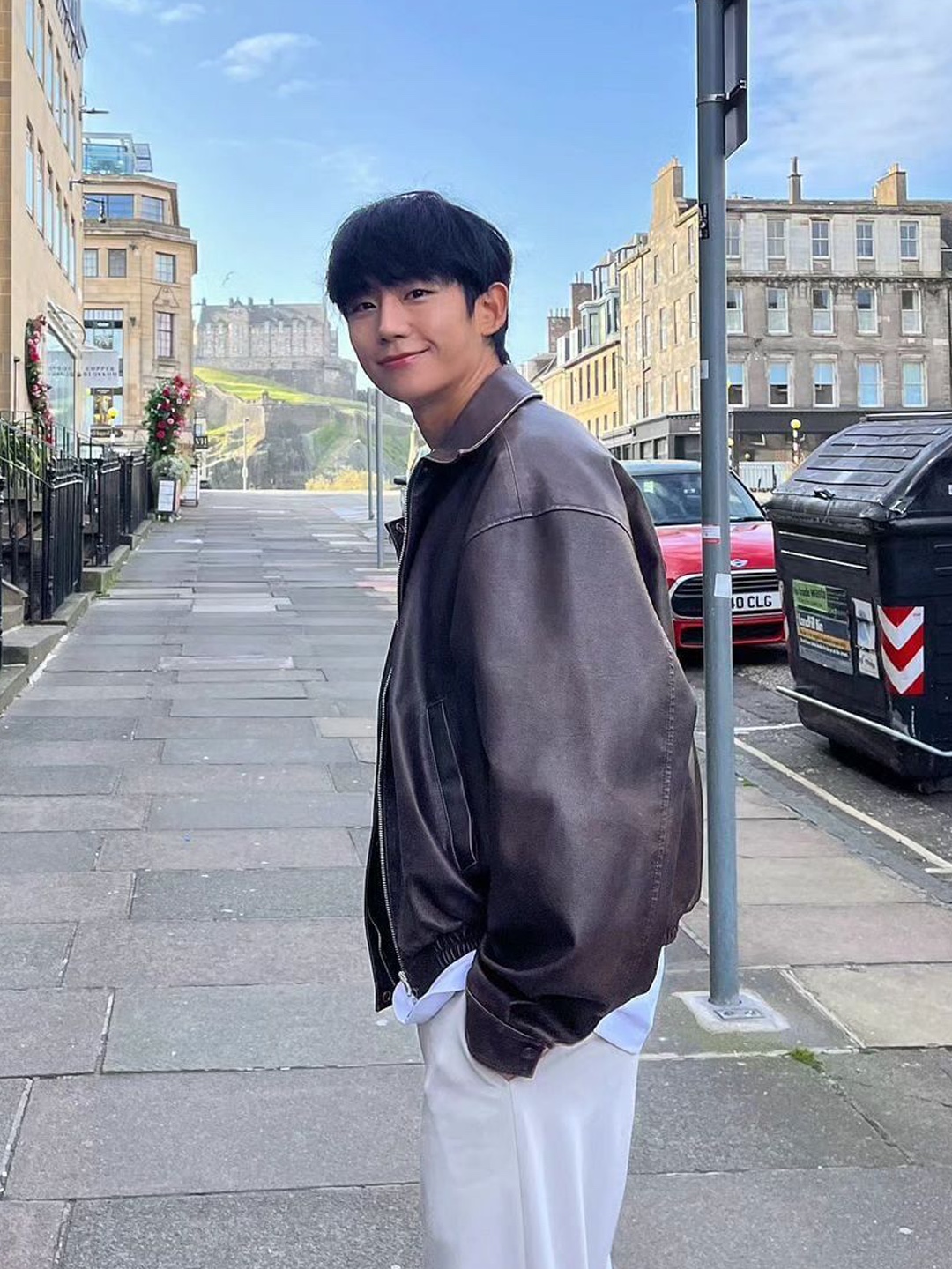 Project G/R Biker's Leather Jacket Black, [KREAM 단독] STU Overfit Leather Jacket Brown 착용 스타일 - 3