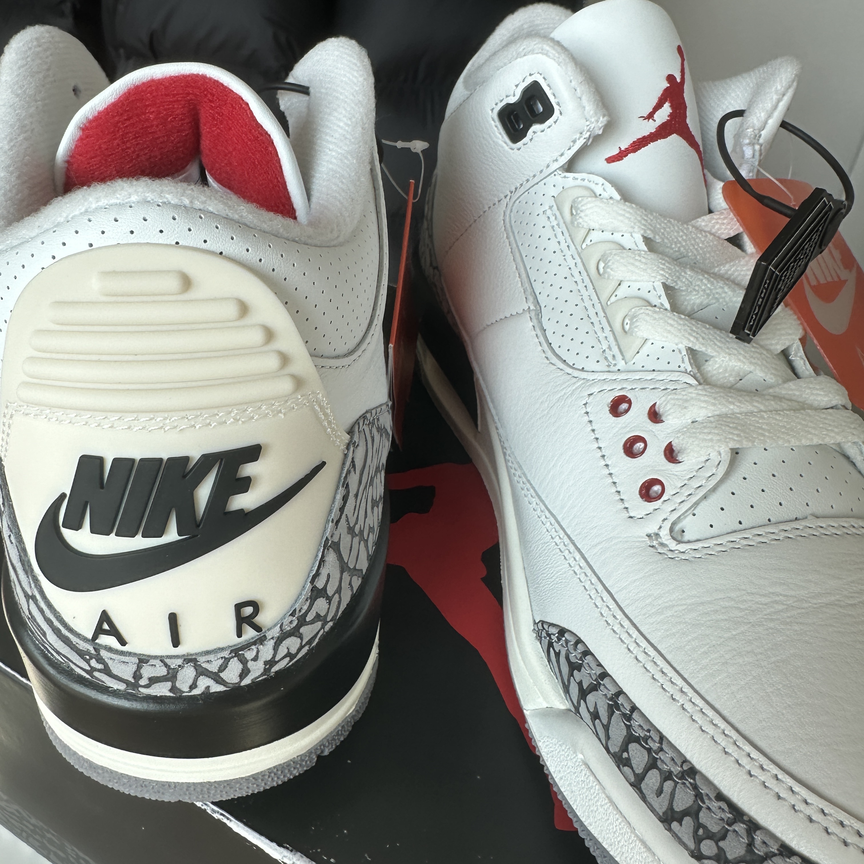 Jordan 3 Retro White Cement Reimagined 착용 스타일 - 3