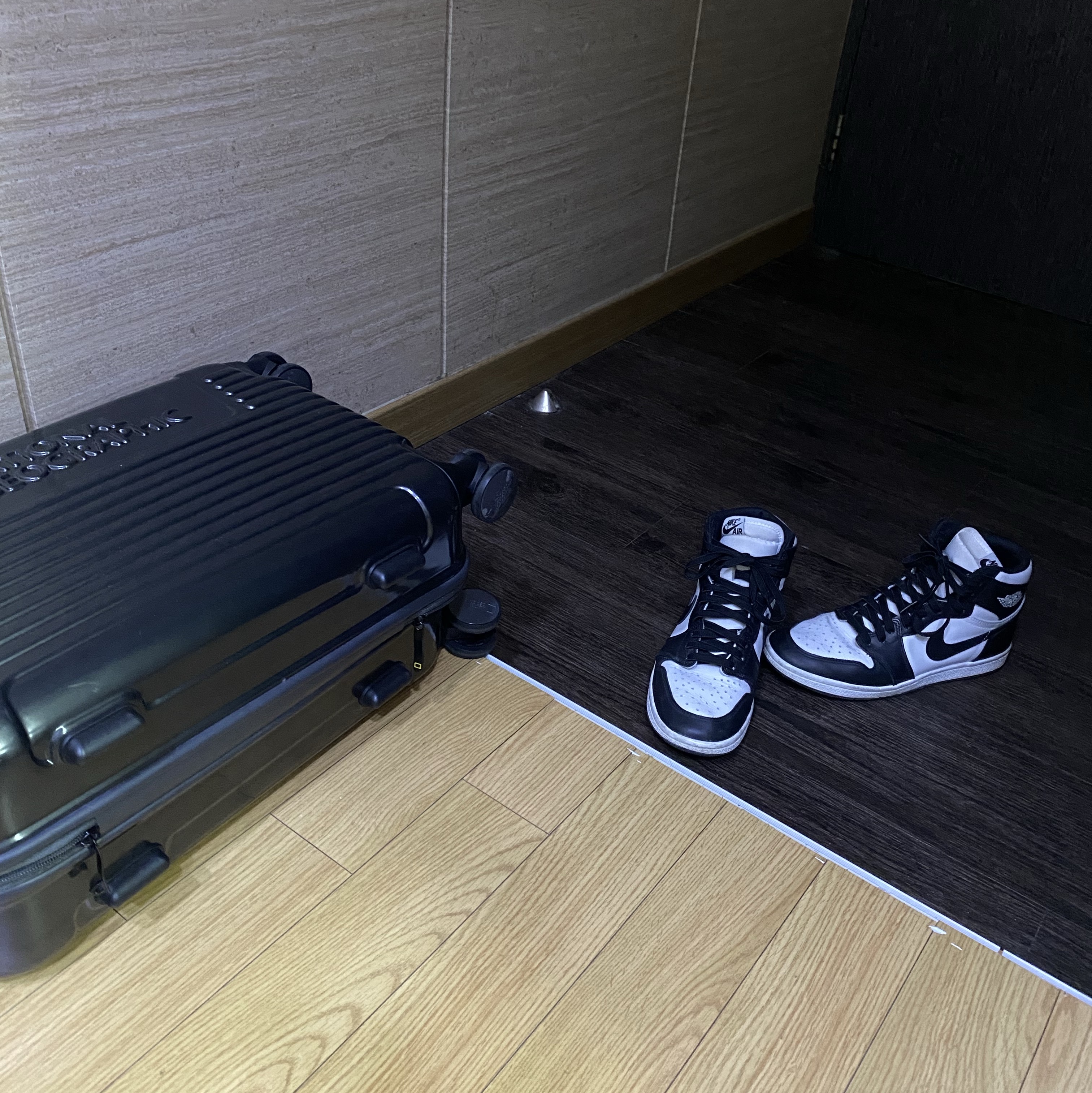 Jordan 1 High 85 Black White 착용 스타일