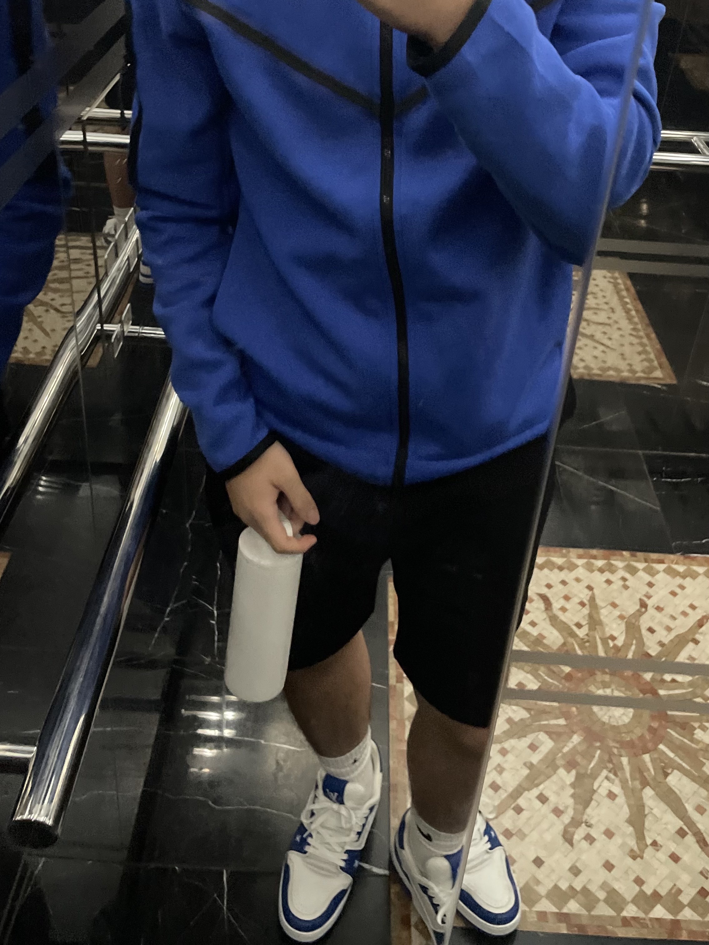 Jordan 1 Retro High OG Hyper Royal, Nike NSW Tech Fleece Full Zip Hoodie Black - Asia 착용 스타일 - 2