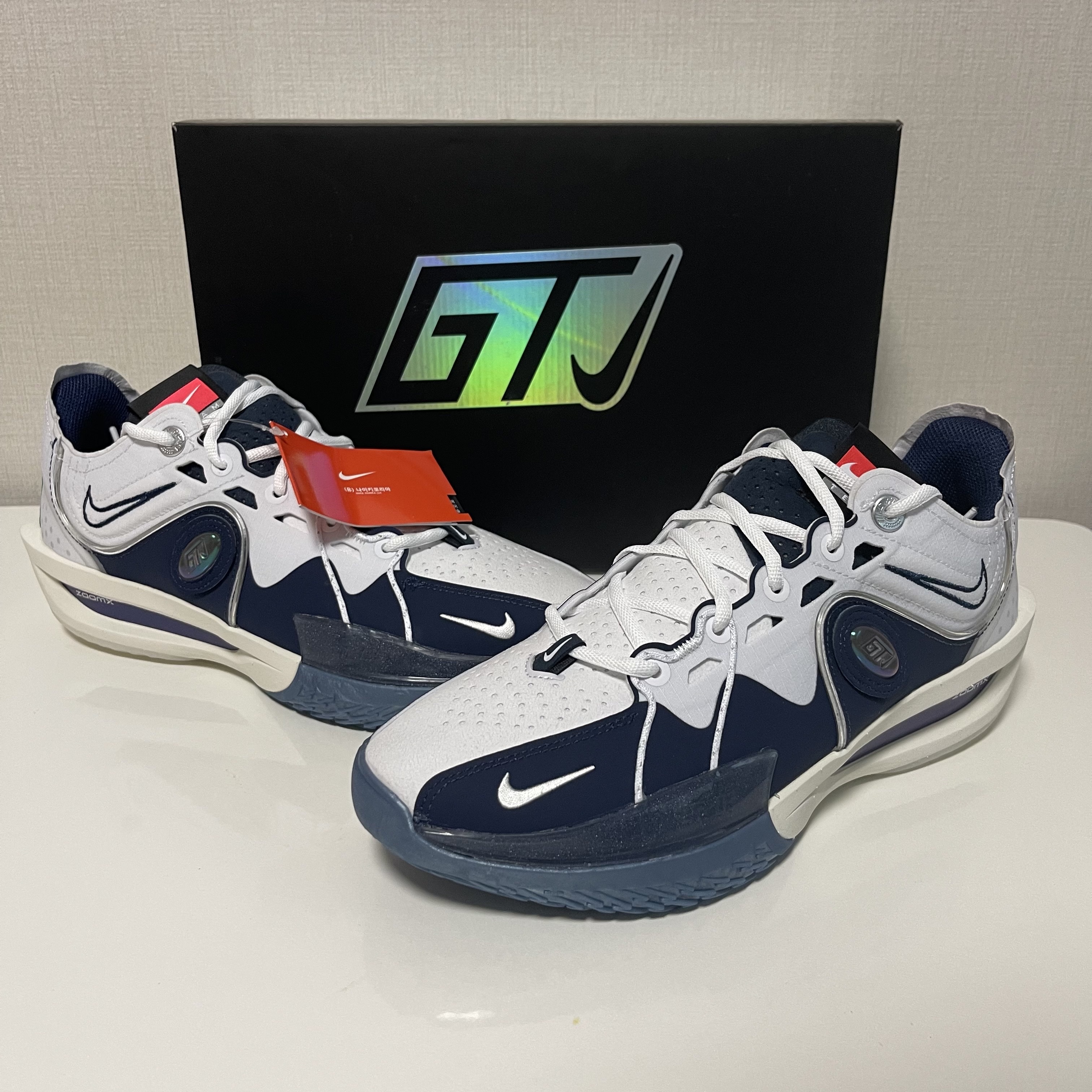 Nike Air Zoom GT Cut 3 ASW EP White Metallic Silver 착용 스타일 - 1