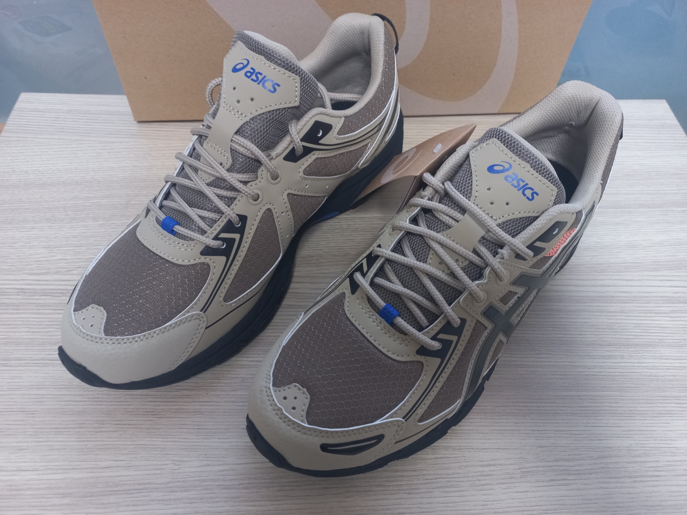 Asics Gel-Venture 6 SPS Pepper Black 착용 스타일 - 3