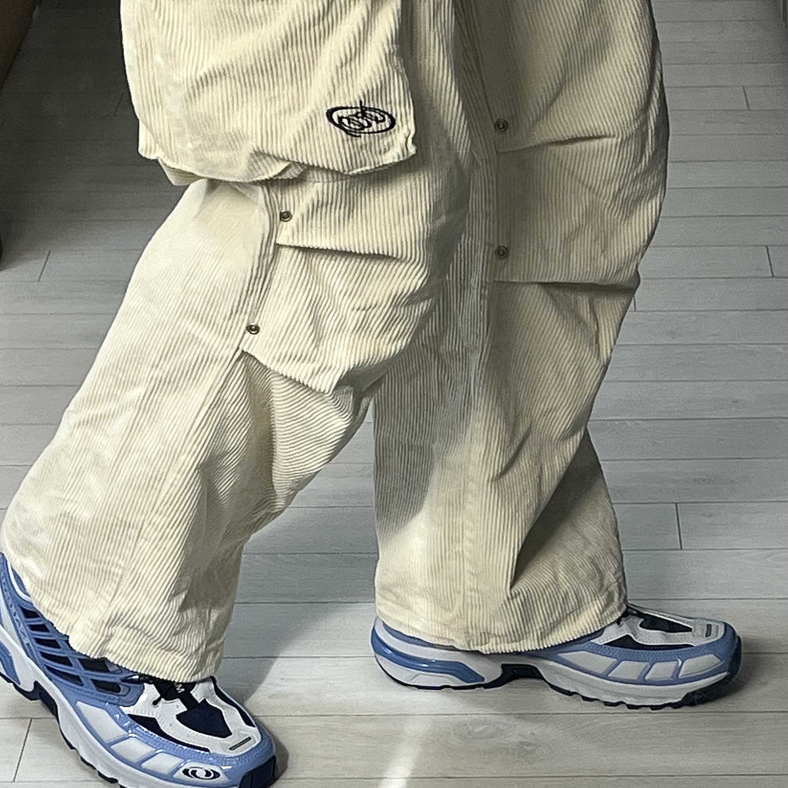 Salomon x MM6 Maison Margiela ACS Pro Light Blue 착용 스타일 - 2