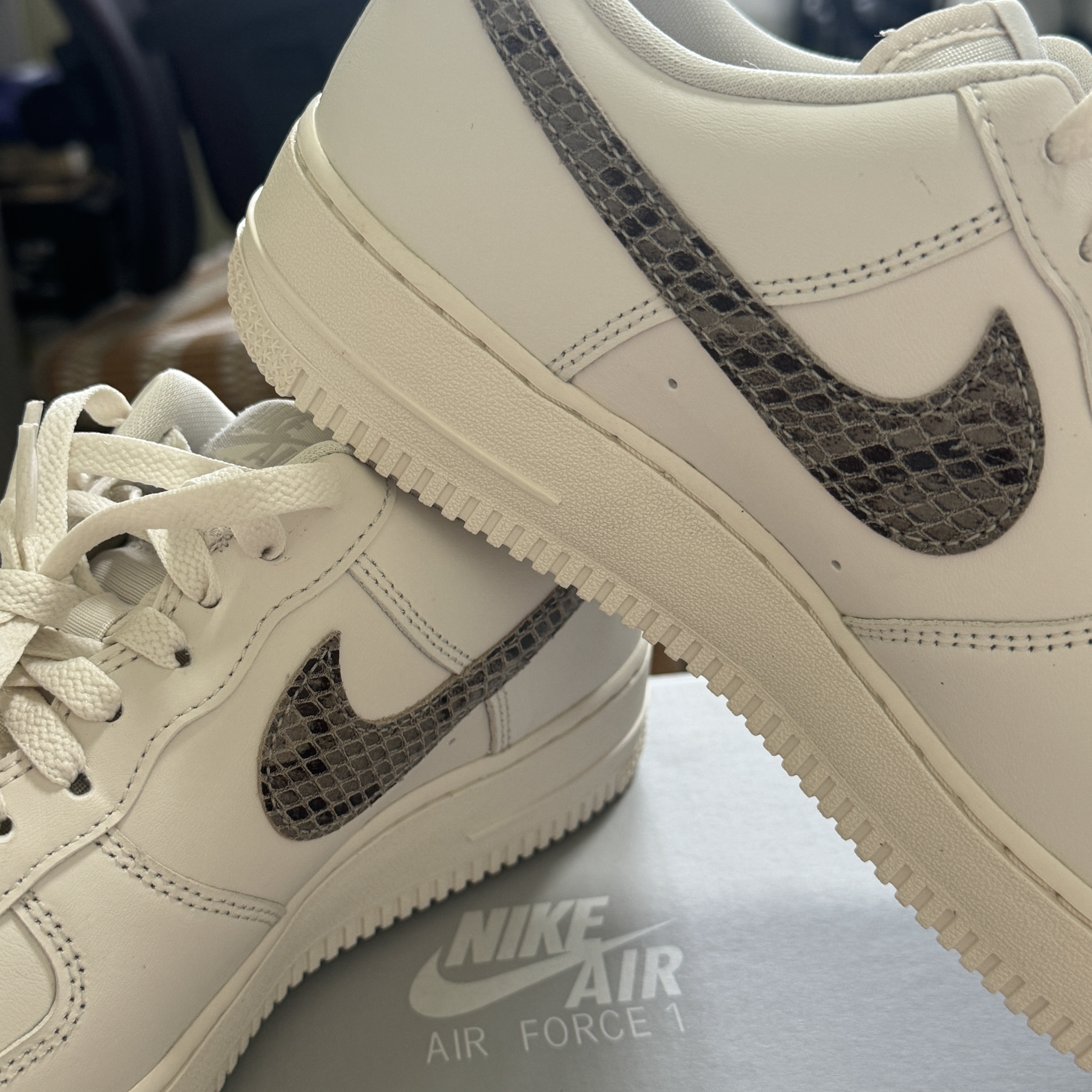 (W) Nike Air Force 1 '07 Phantom Light Iron Ore 착용 스타일 - 3