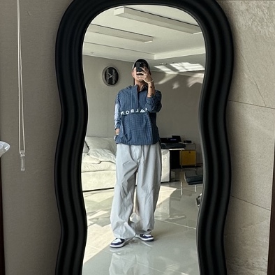 Malbon Golf x Adidas 1/2 Zip Anorak Hoodie Collegiate Navy, Jordan 1 Low Golf Court Purple 착용 스타일 - 3