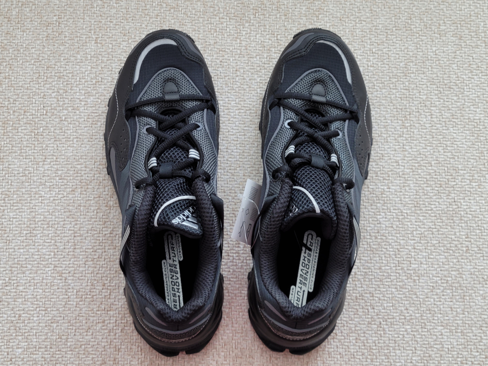 Adidas Response Hoverturf Triple Black 착용 스타일 - 2