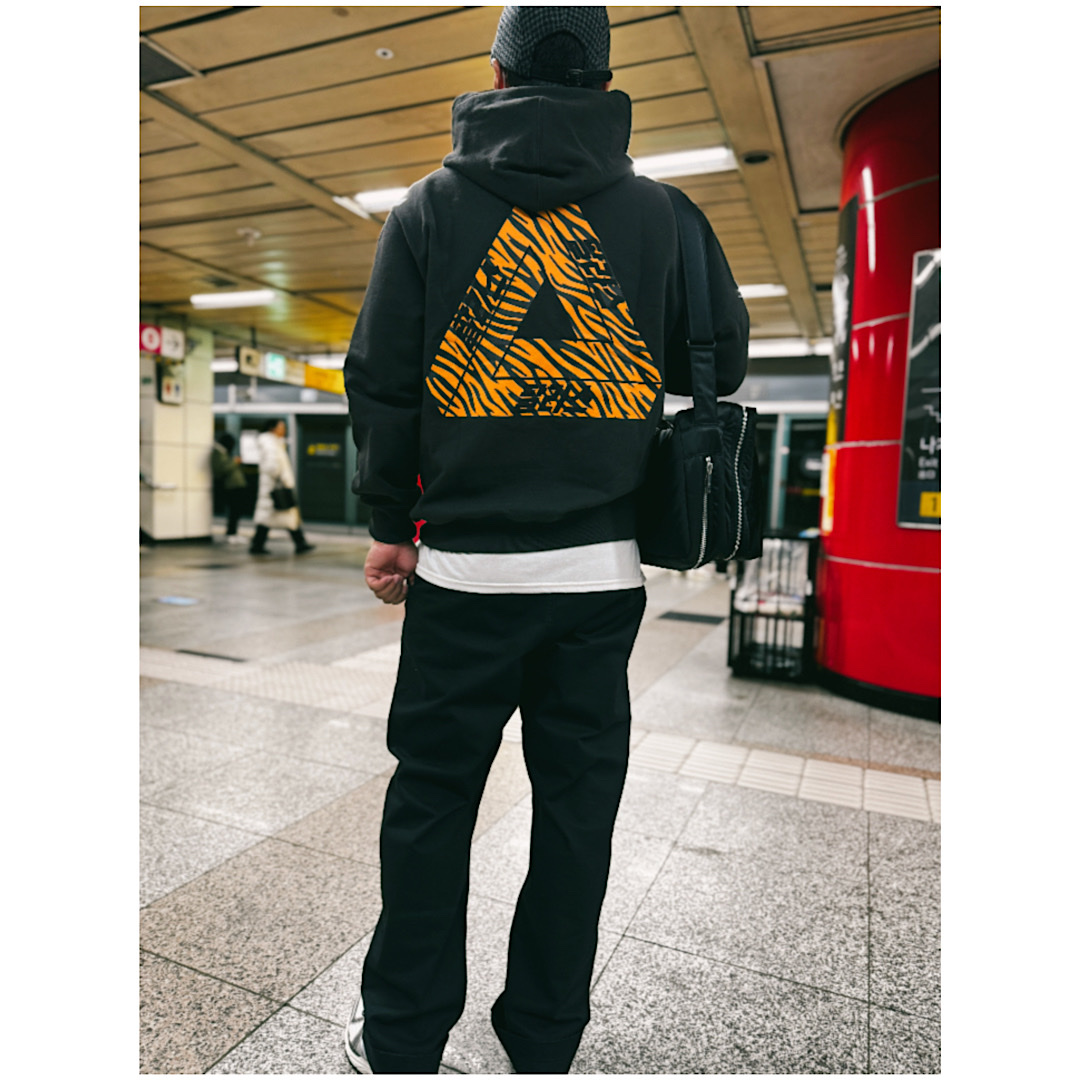 Palace Korea Hoodie Black - 24SS, Supreme Houndstooth Wool Camp Cap Black - 23FW 착용 스타일 - 1