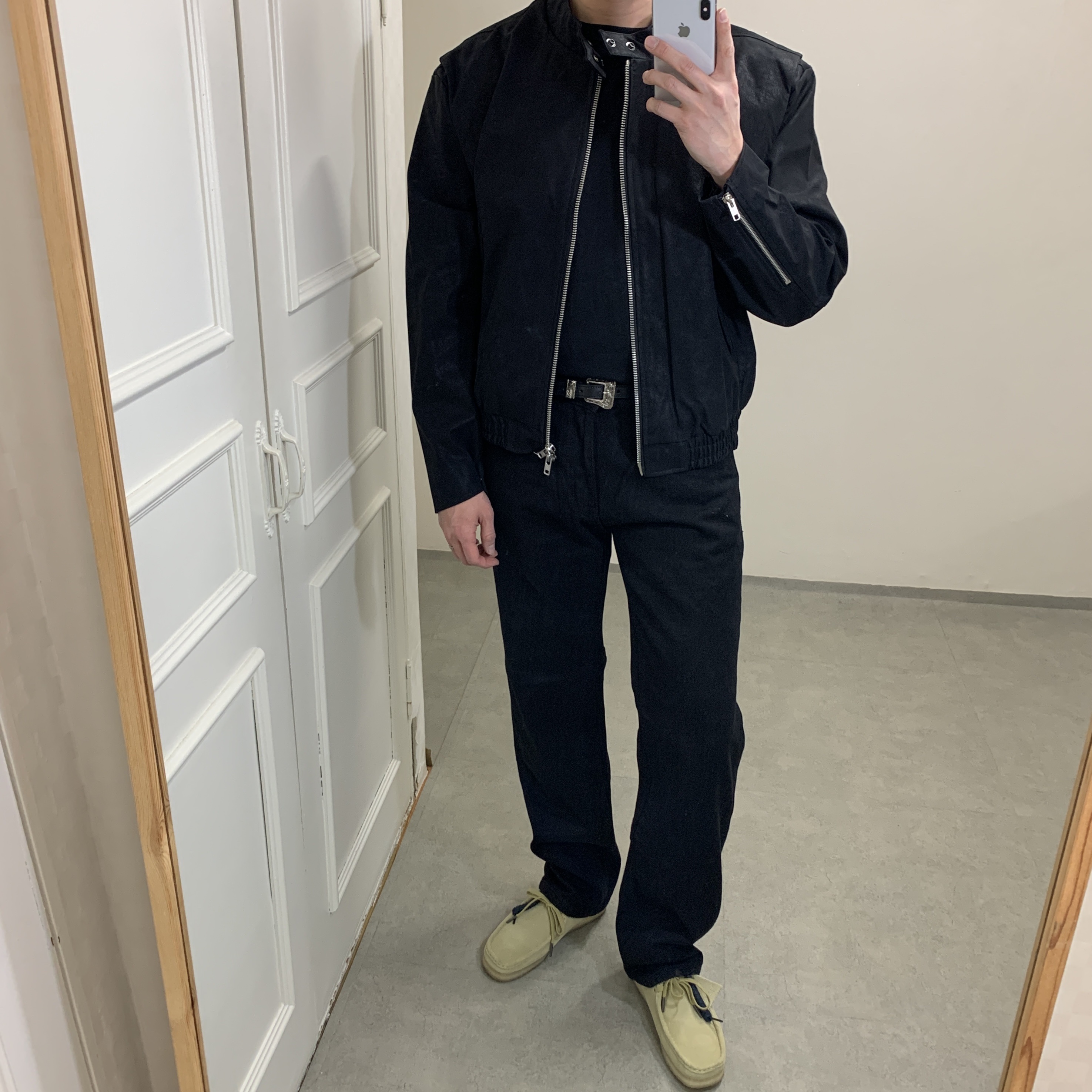 Clarks Wallabee Maple Suede 착용 스타일 - 1