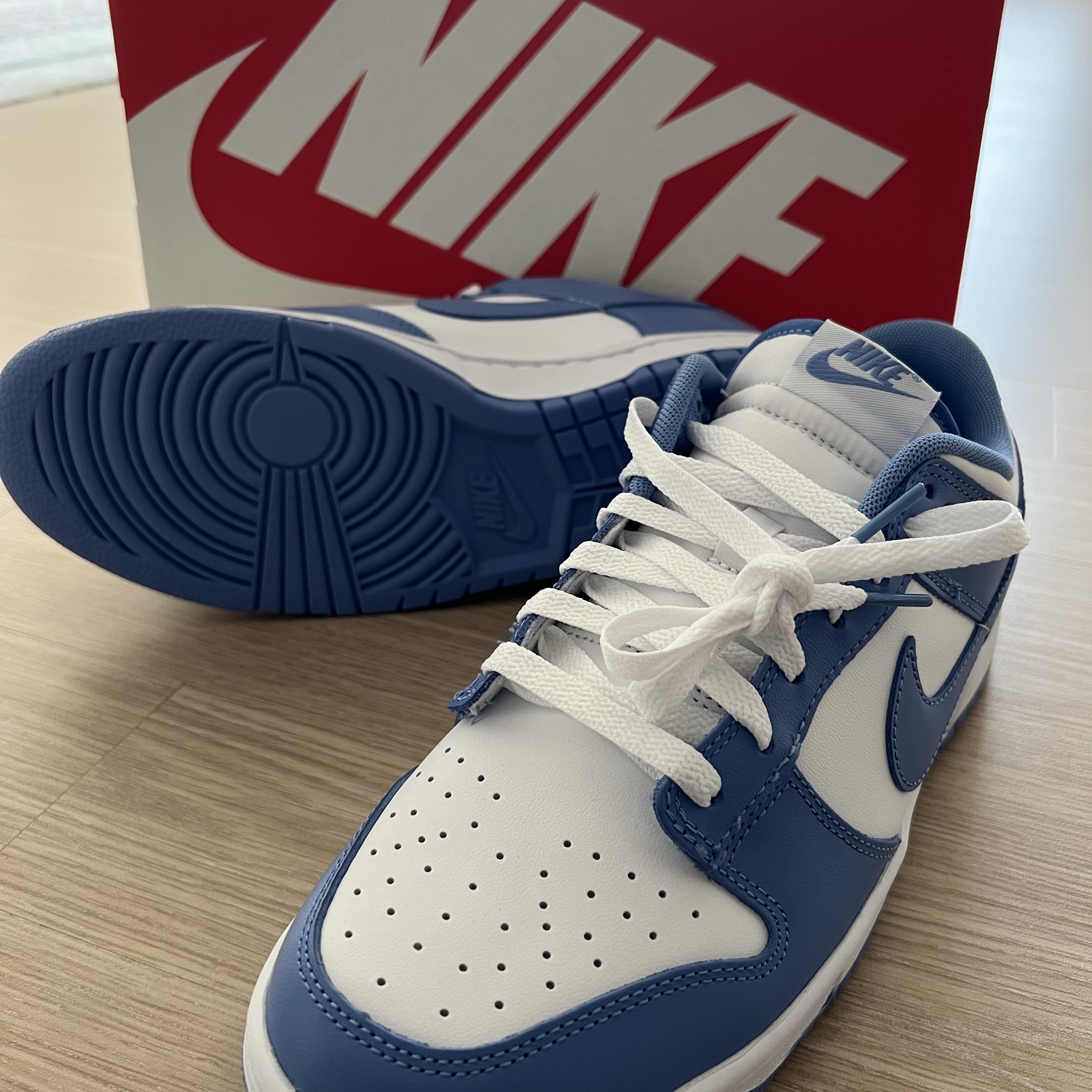 Nike Dunk Low Retro White Polar Blue 착용 스타일